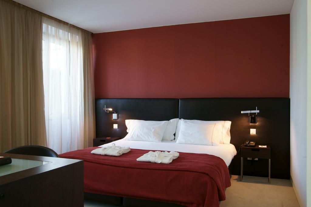 Doppel-/Zweibettzimmer mit Zustellbett