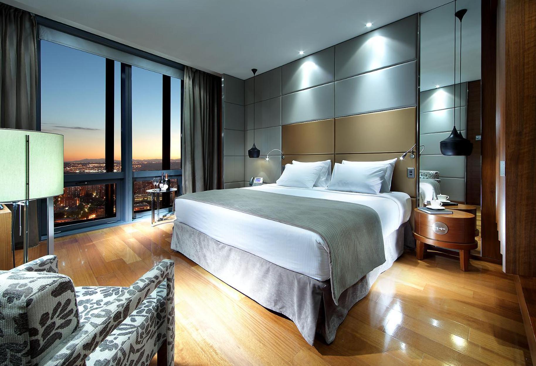 Skyline Room with Views,126683037:JPEG