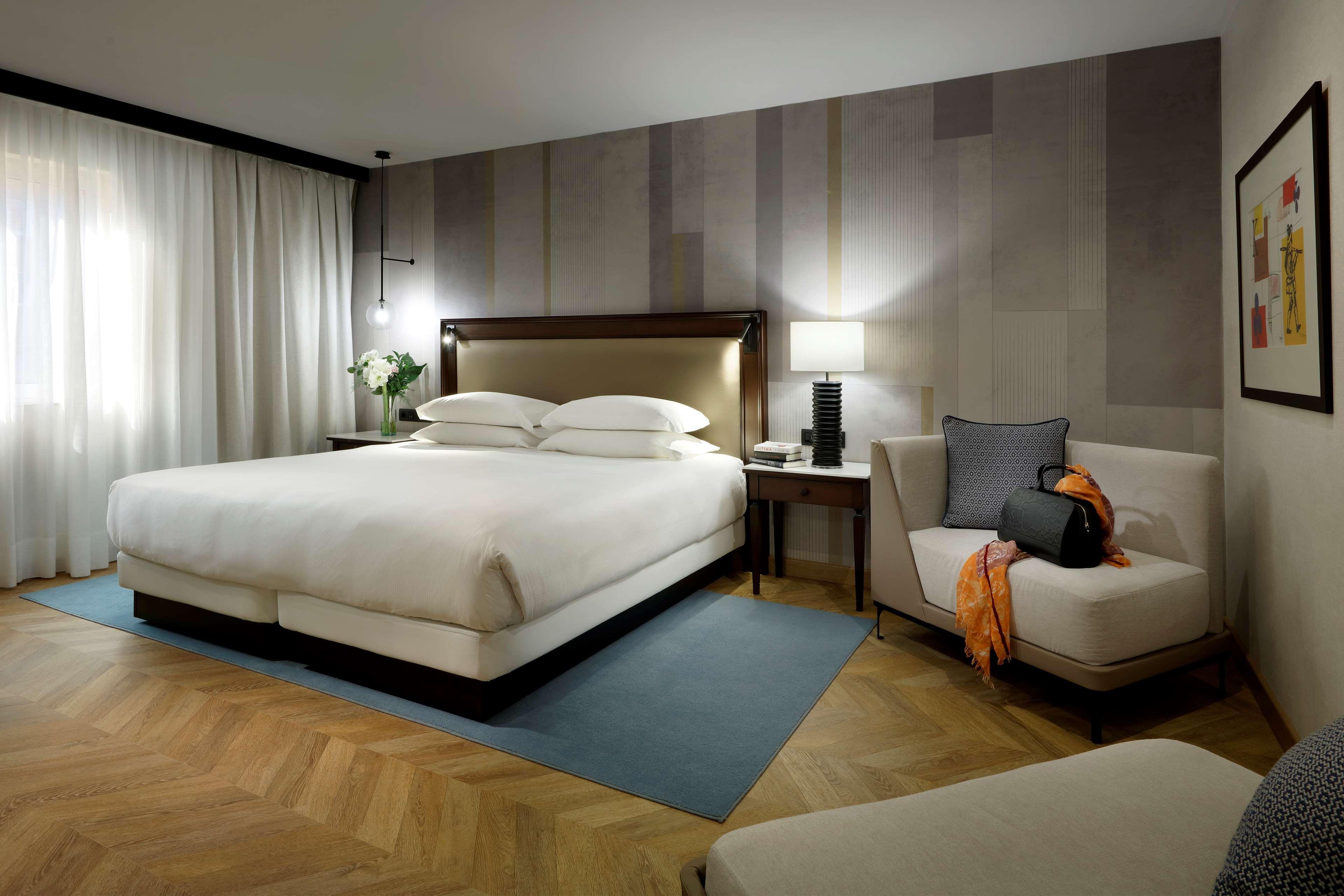 Deluxe Zimmer mit Kingsize-Bett