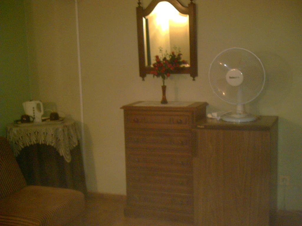 Quarto Individual Clássico com Chuveiro