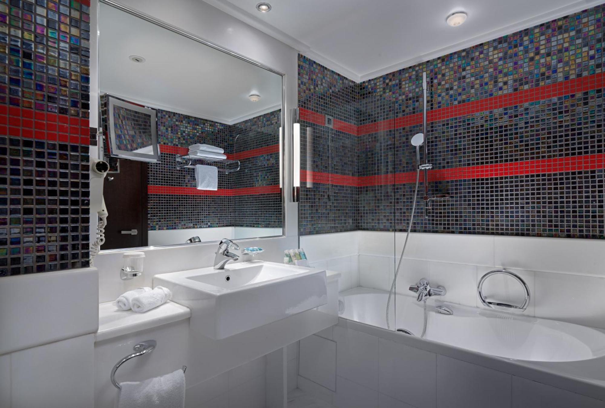 Quarto Queen Standard - Fumante