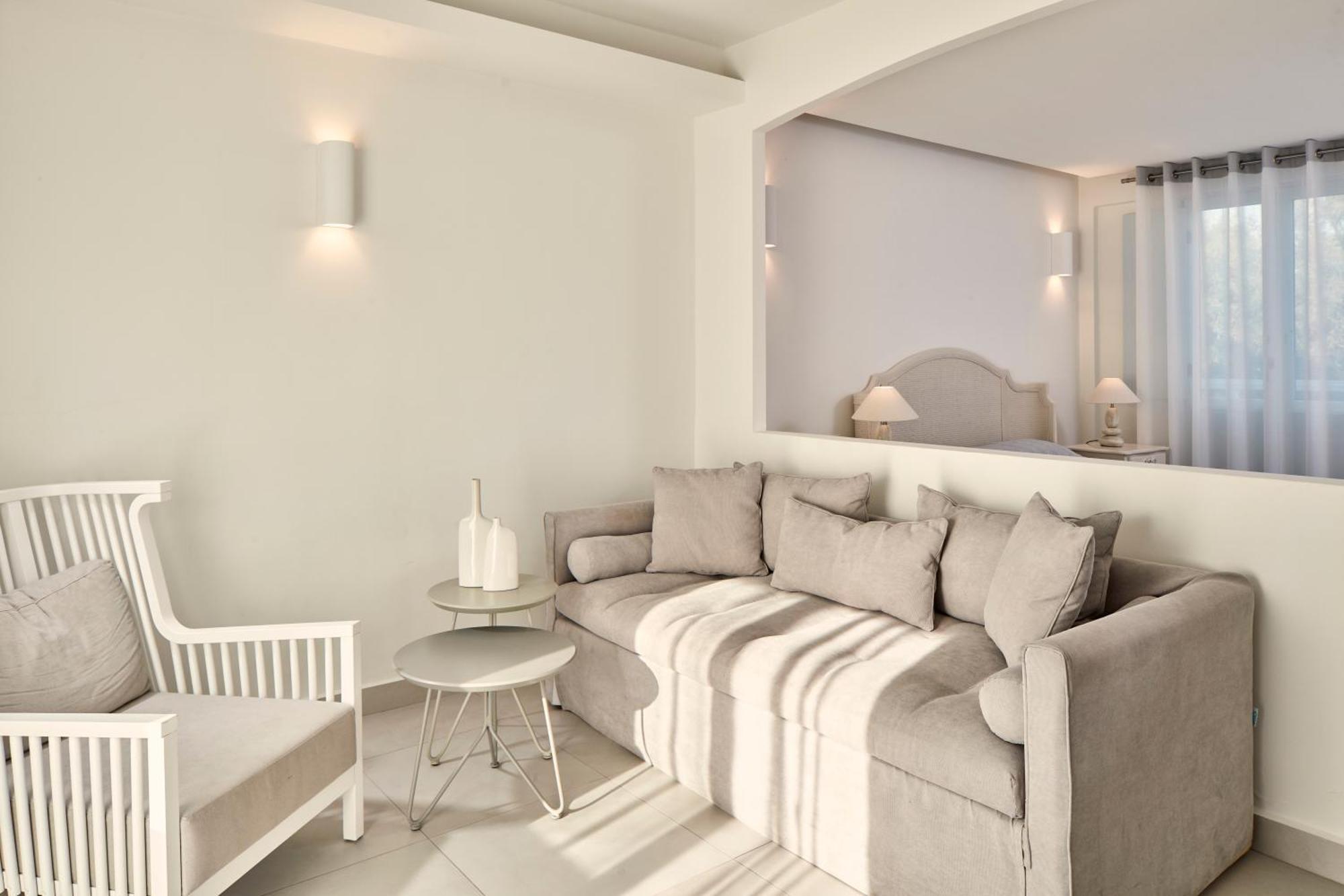 Junior Suite,1589111905:JPEG