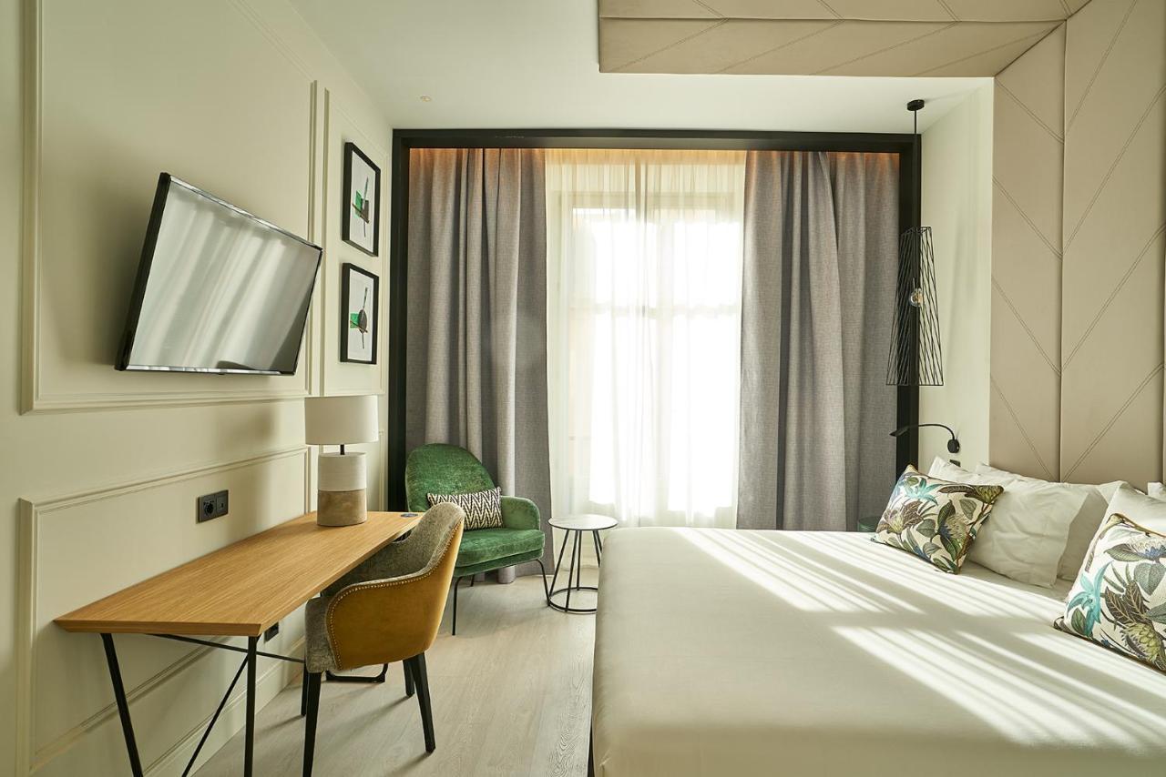 Double Room,1273459648:JPEG