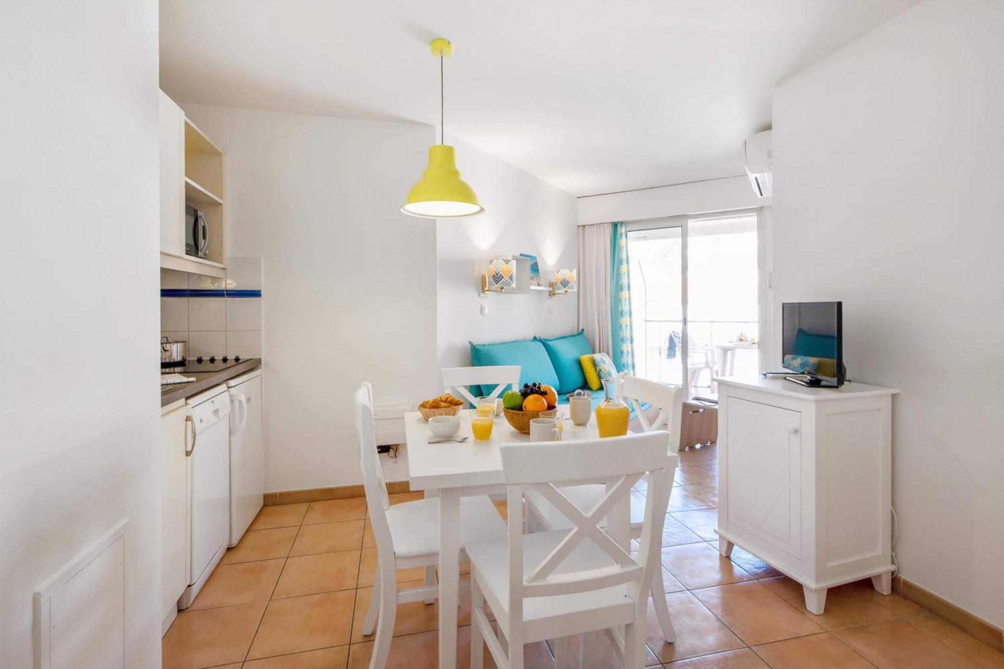 Appartamento con 1 Camera da Letto e Balcone (4 Persone)