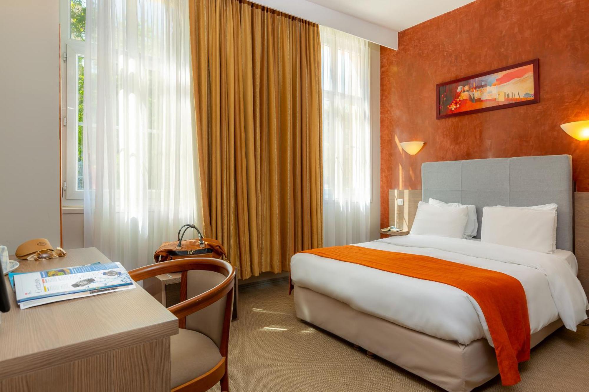 Double Room,1273813903:JPEG