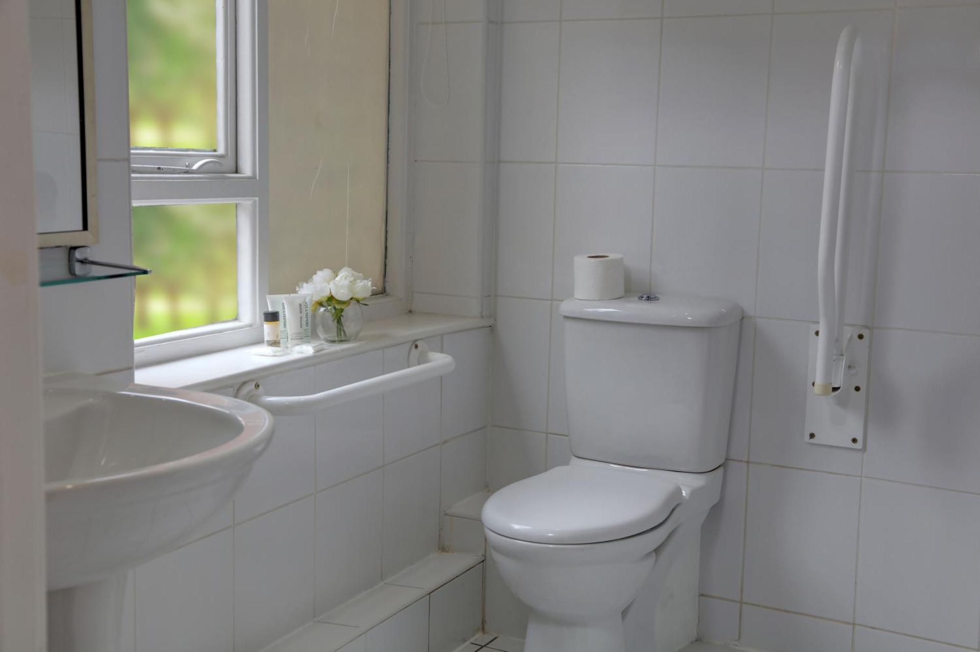 Chambre Double - Accessible aux Personnes à Mobilité Réduite