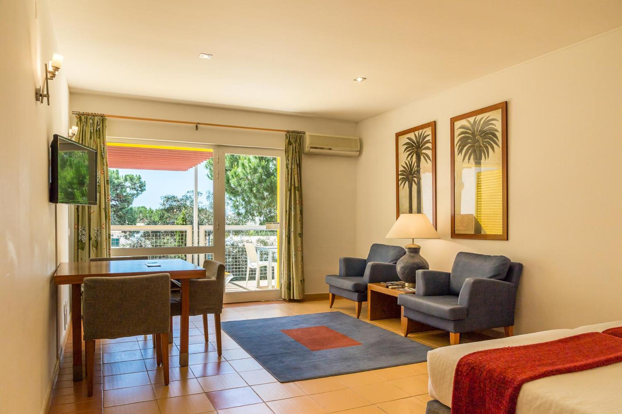 Studio Appartement met Uitzicht op het Zwembad