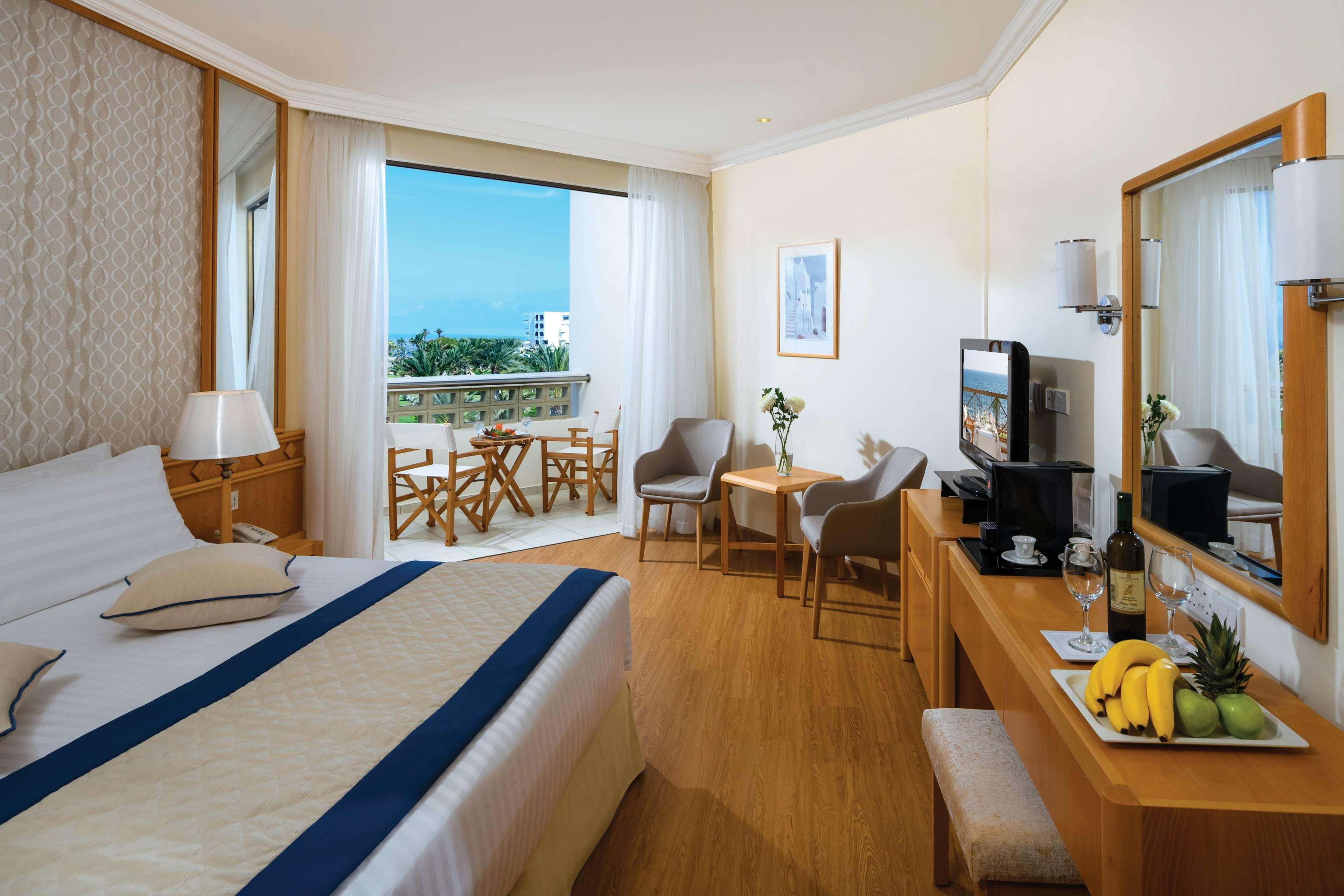 Chambre Classique (2 Adultes + 1 Enfant) - Vue Limitée sur Mer