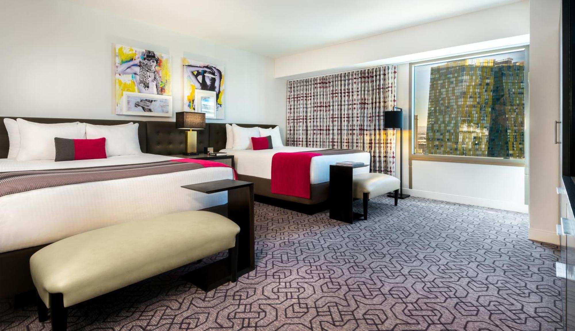 Ultra Hip, 2 Queensize-Betten Springbrunnenblick, Nichtraucher