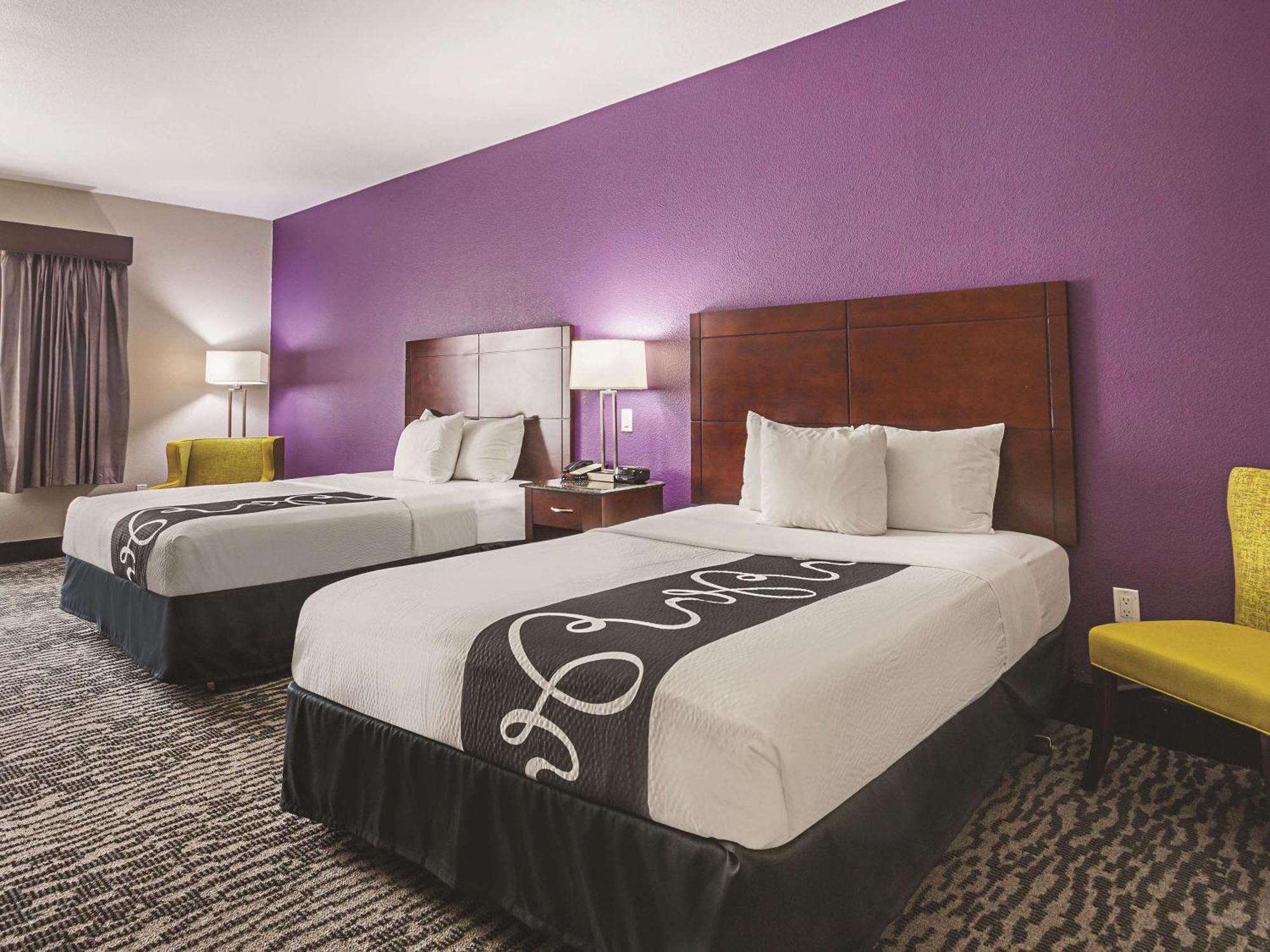 Queen Room with Two Queen Beds - Non-Smoking,1275857854:JPEG