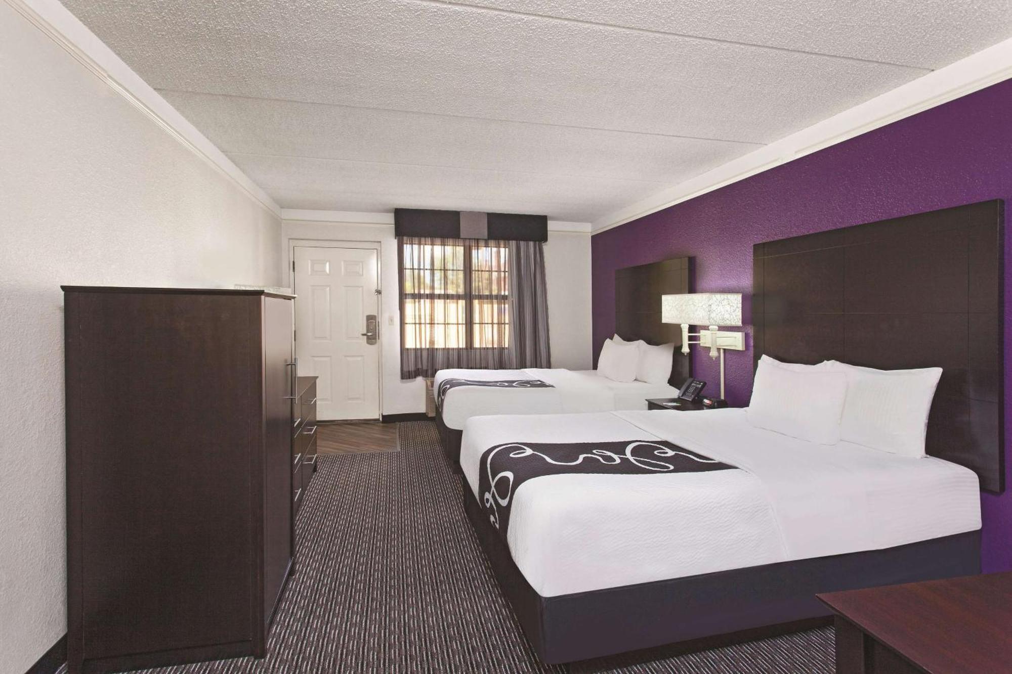 Deluxe Double Room with Two Double Beds - Non-Smoking