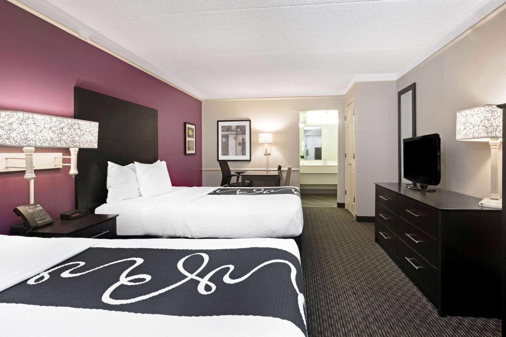 Double Room with Two Double Beds - Non-Smoking