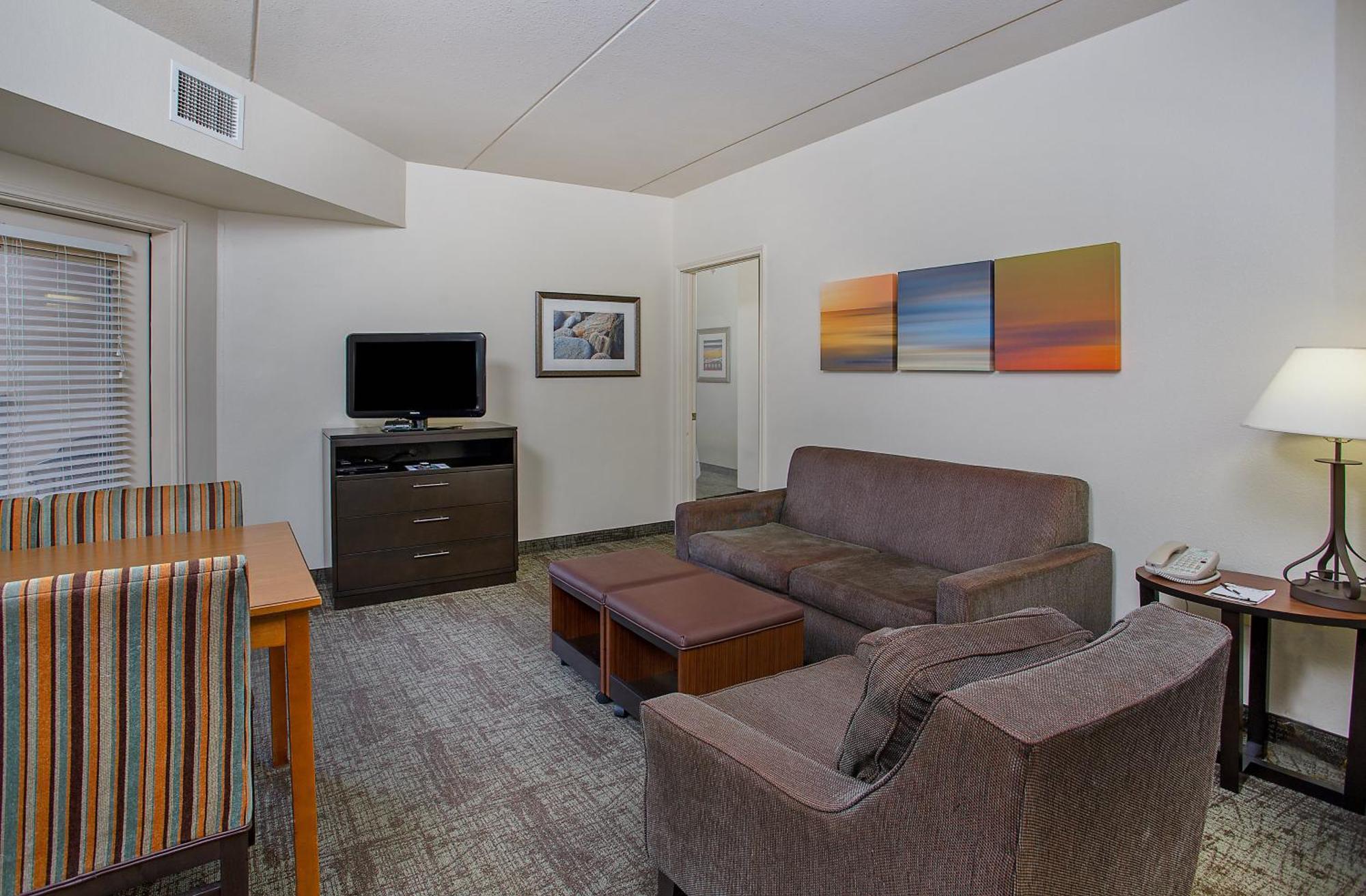 Two-Bedroom Suite,1275964879:JPEG