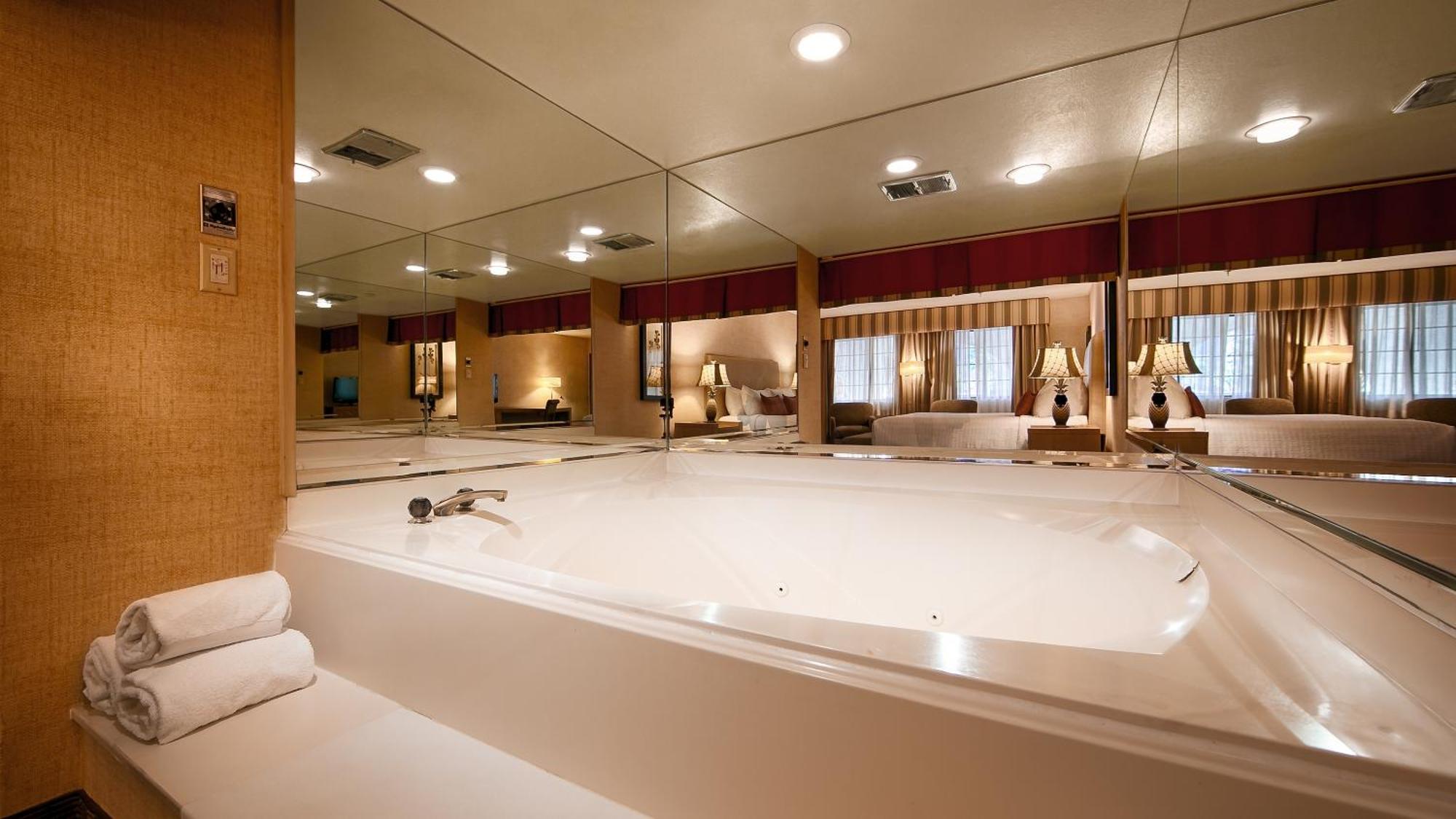 Kamer met Kingsize Bed en Bubbelbad - Rookvrij