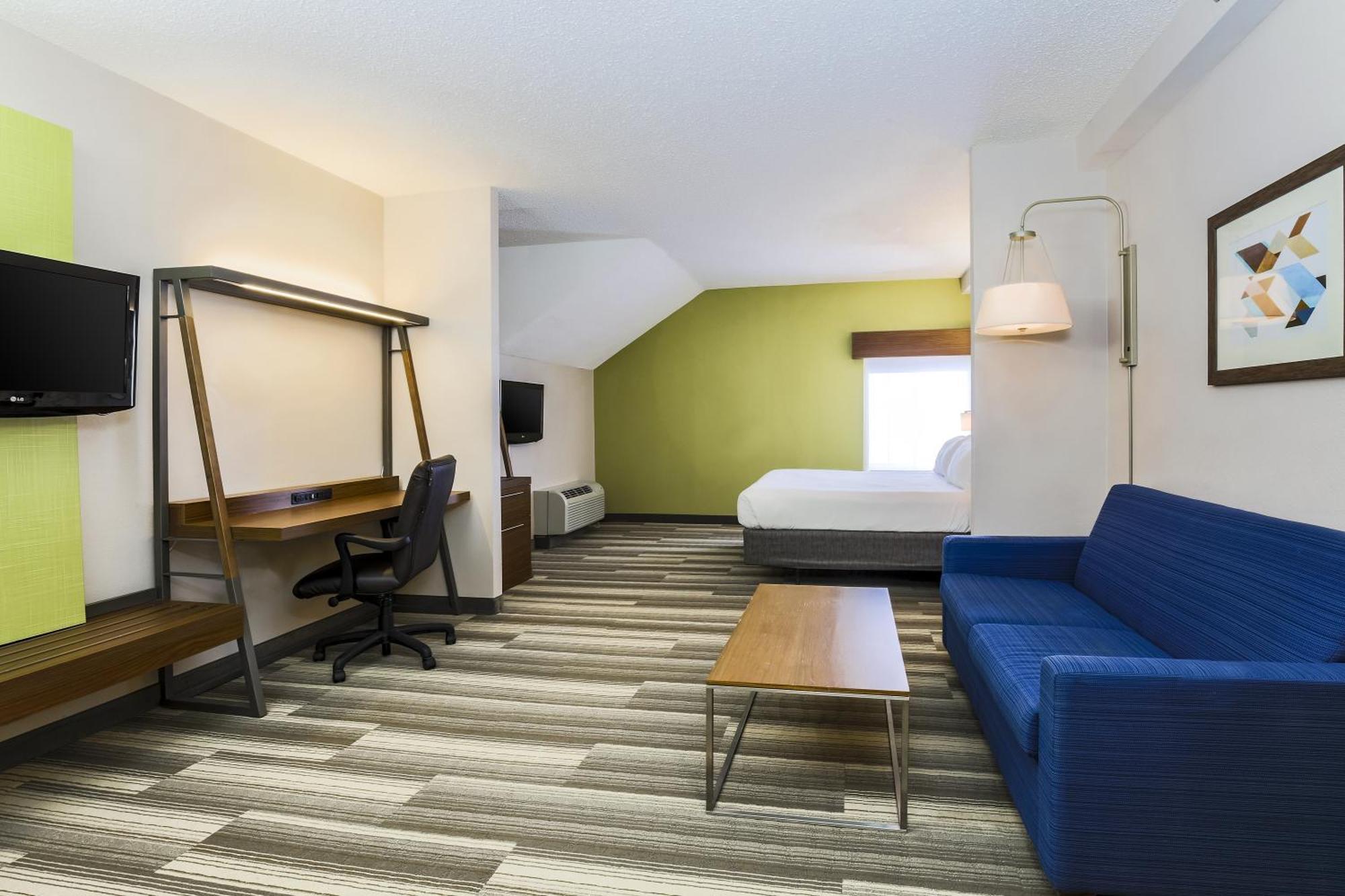 Standard King Room with Sofa Bed