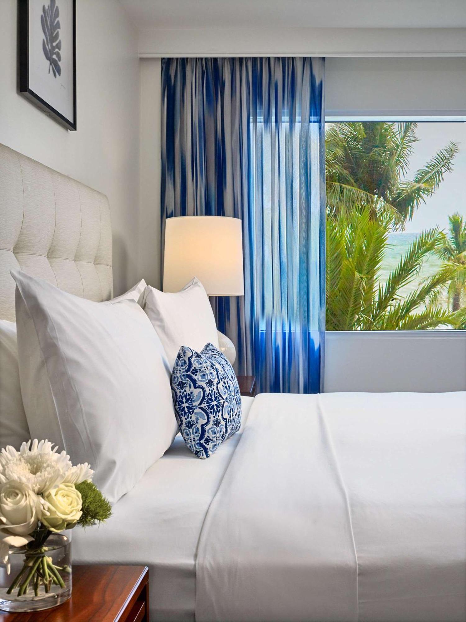 Deluxe King Room with Ocean View