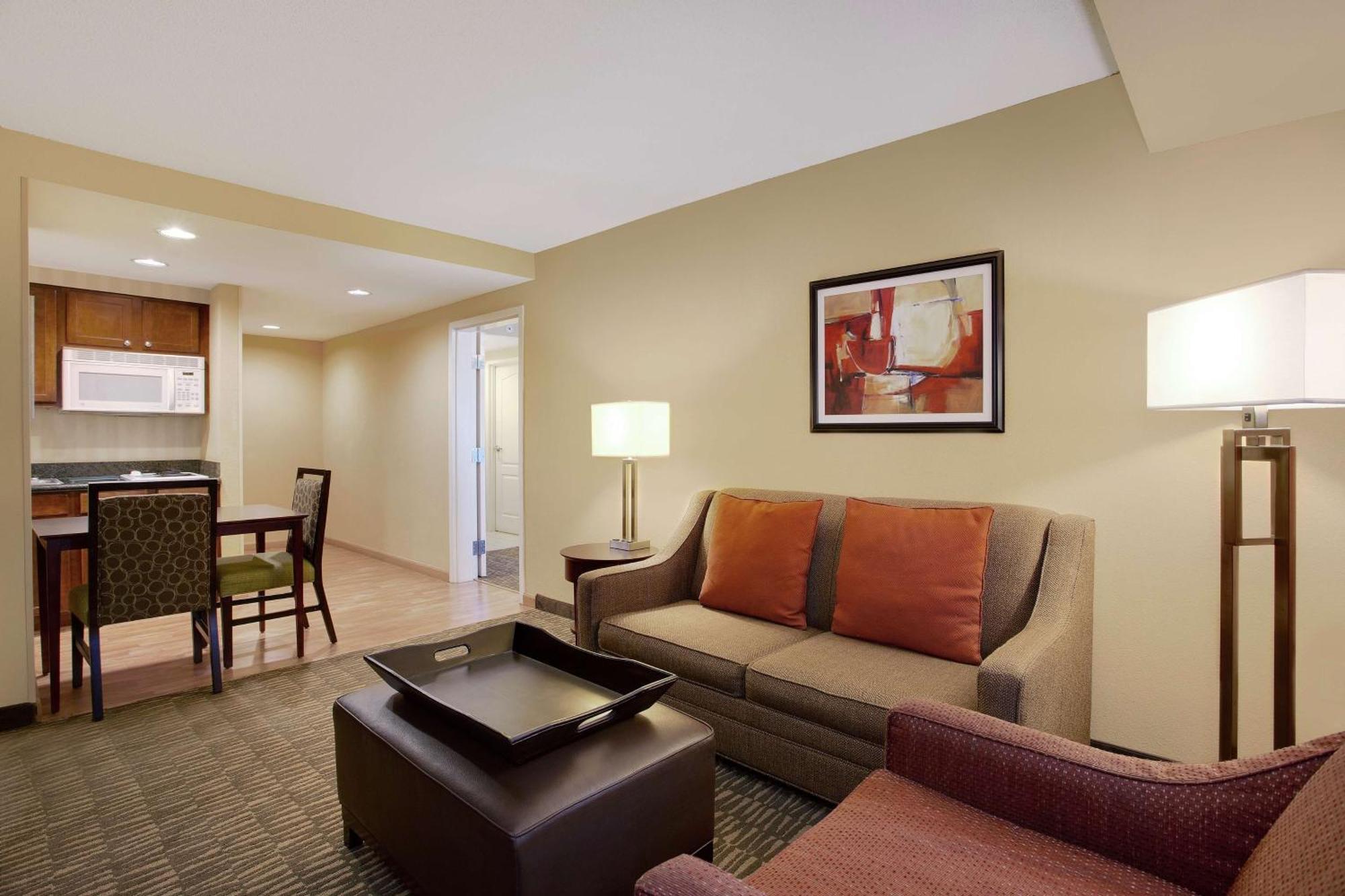 Two-Bedroom Suite with One King And Two Double Beds - Non-Smoking
