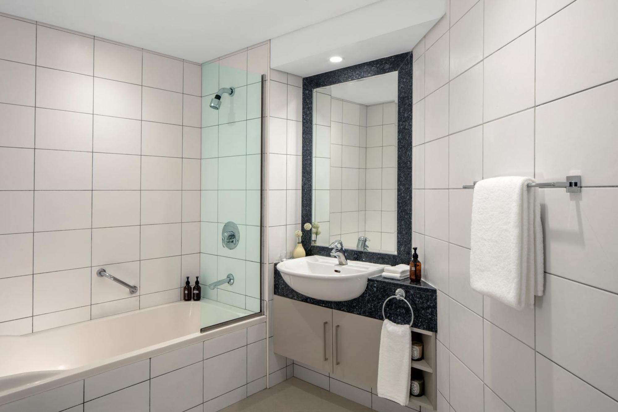 Suite King com 2 Quartos e Vista Mar
