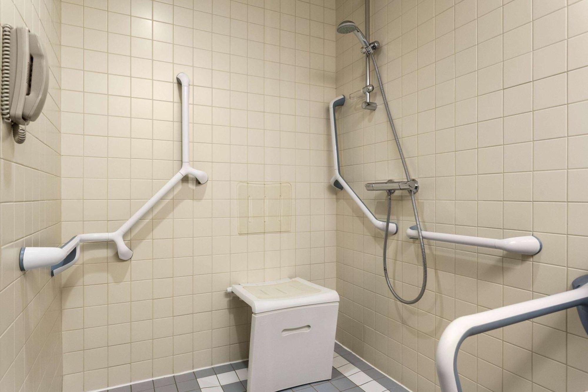 Barrierefreies Zimmer mit 1 Einzelbett, Nichtraucher