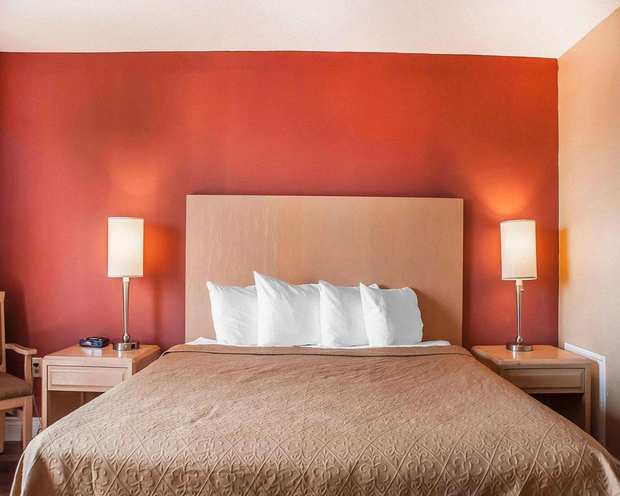 Kamer met Queensize Bed