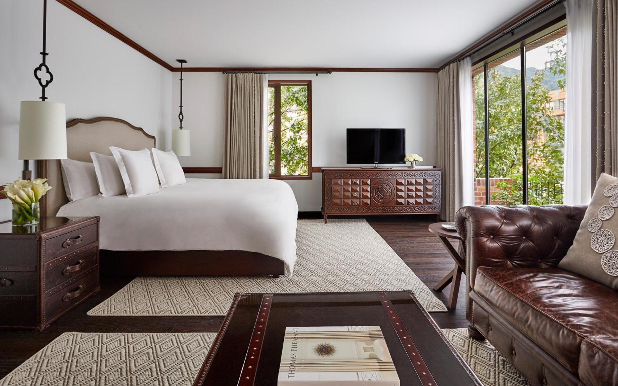 One-Bedroom Suite with Balcony