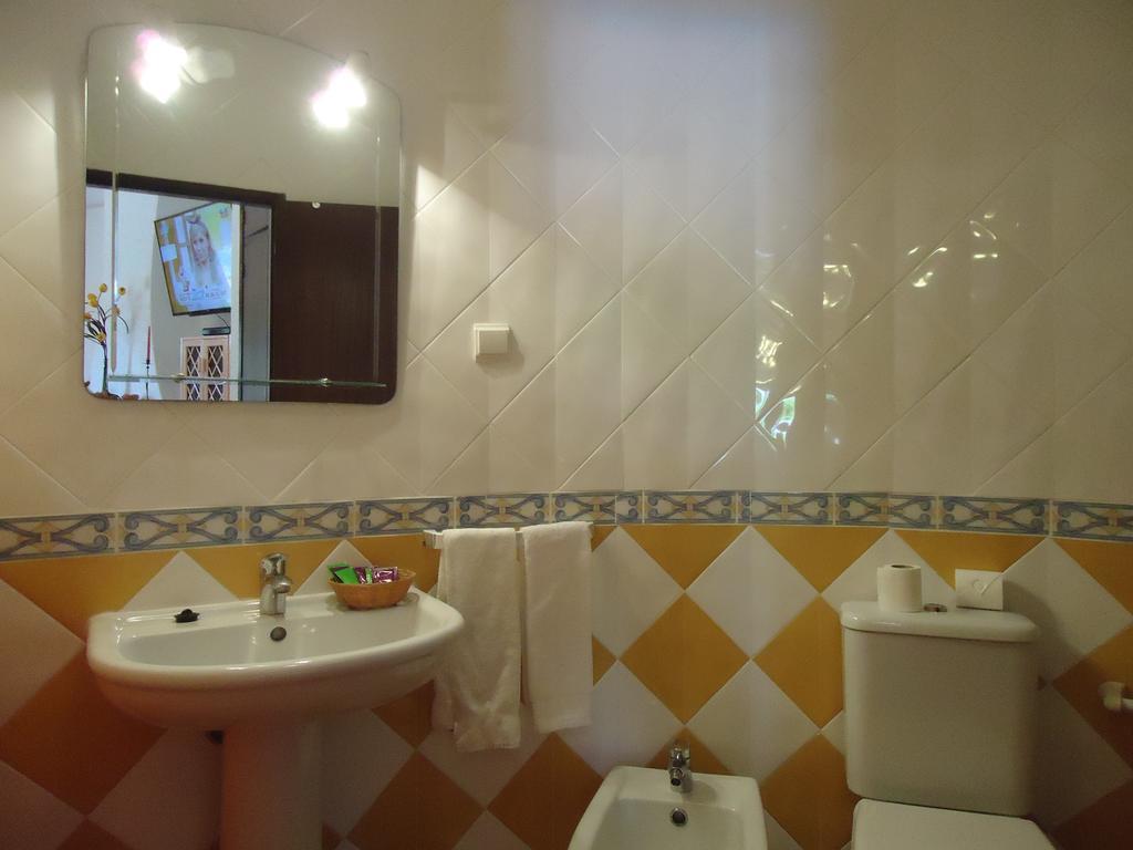 Studio with Balcony and Sea View (2 Adults)
