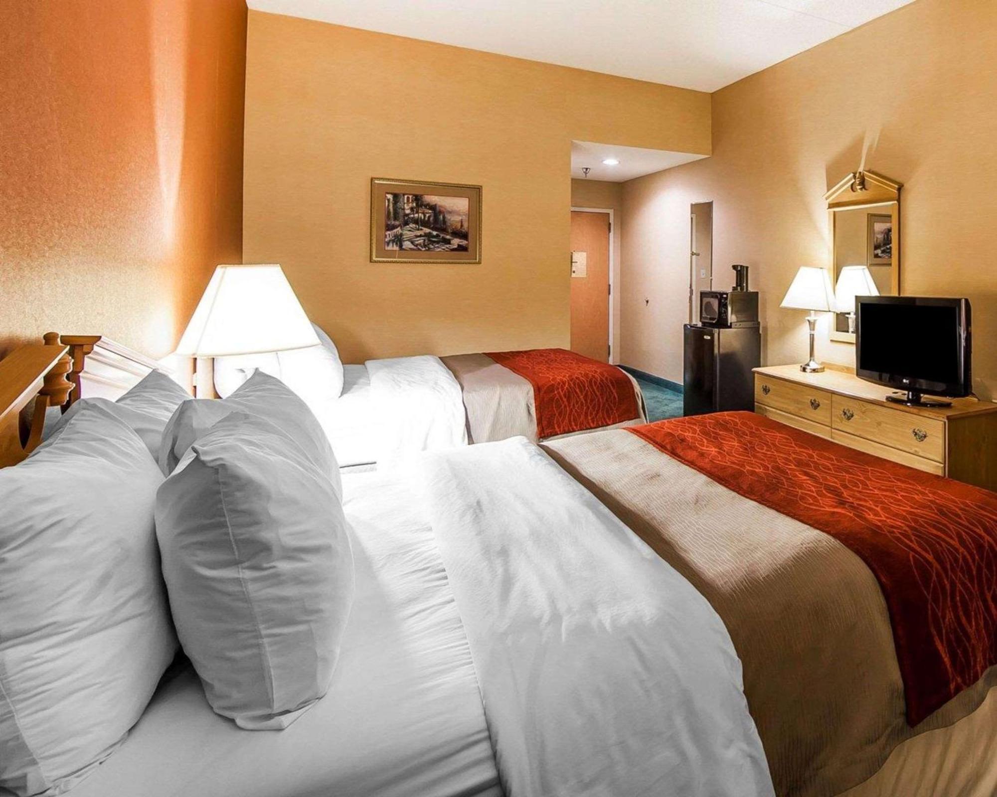 Queen Room with Two Queen Beds - Non-Smoking