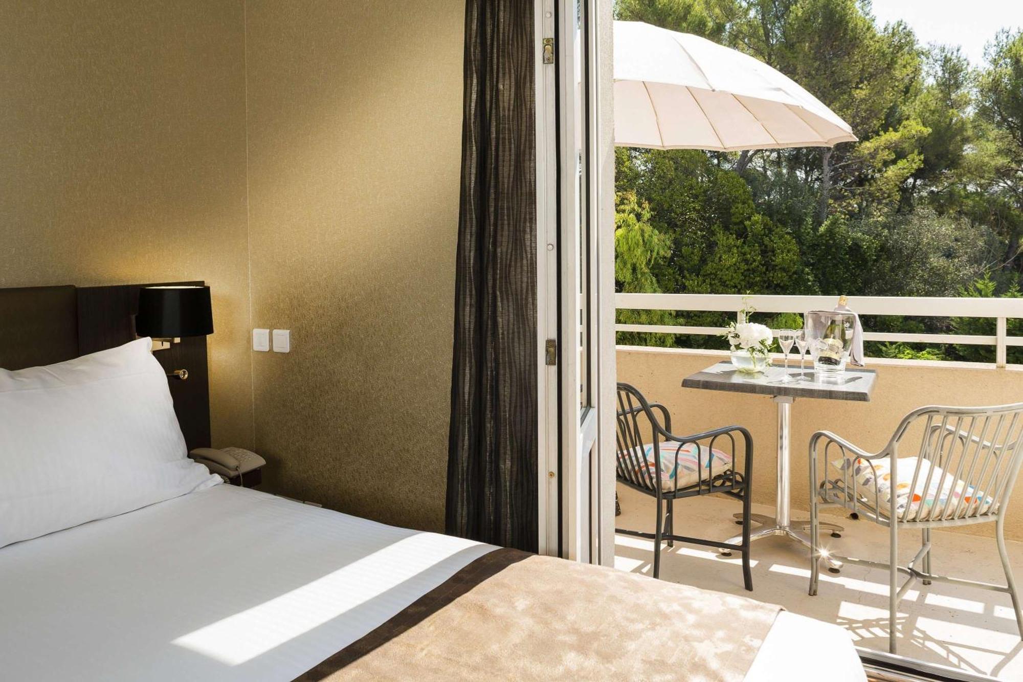 Chambre Lit Queen-Size Confort