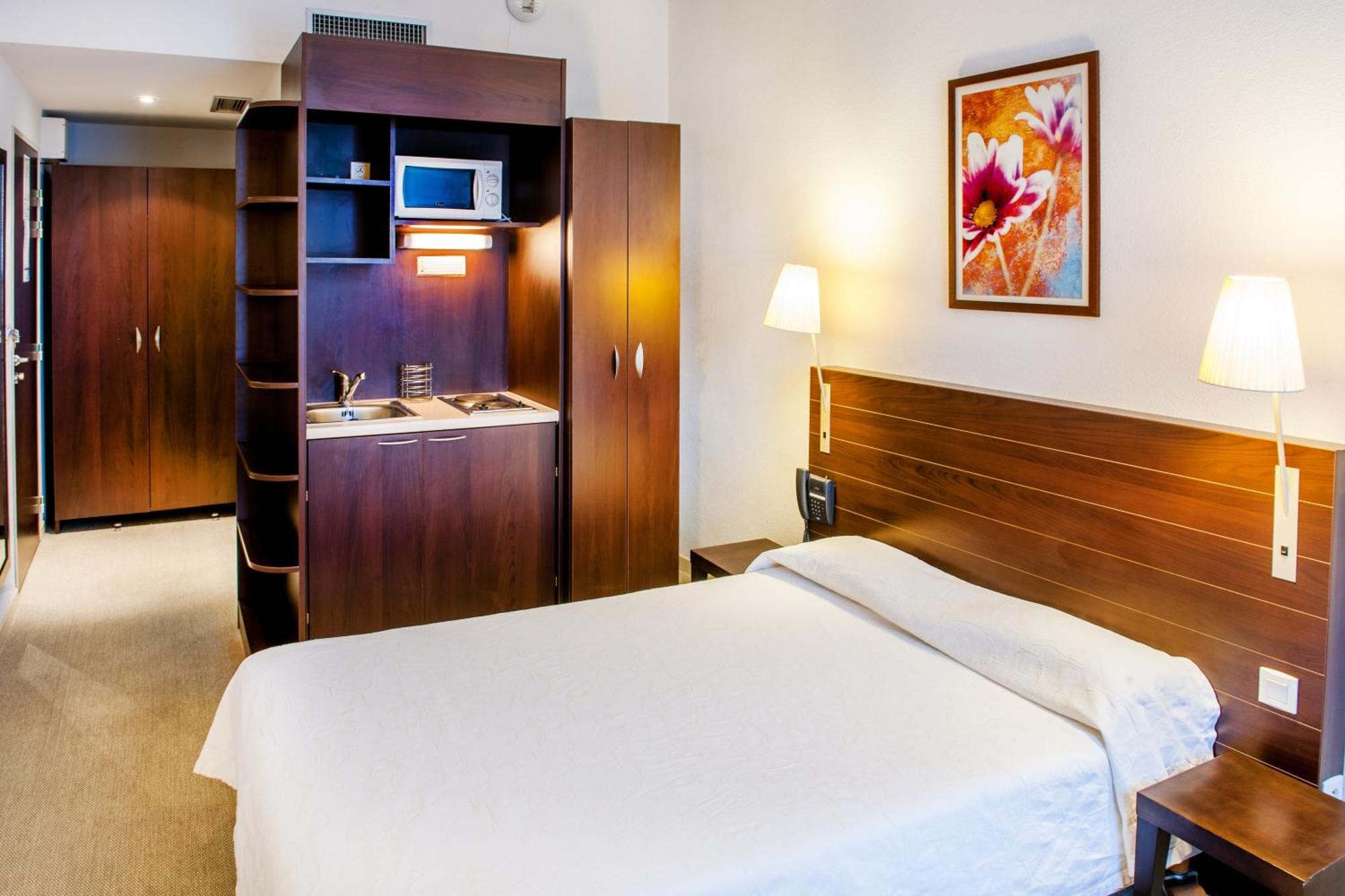 Double or Twin Room,843150614:JPEG