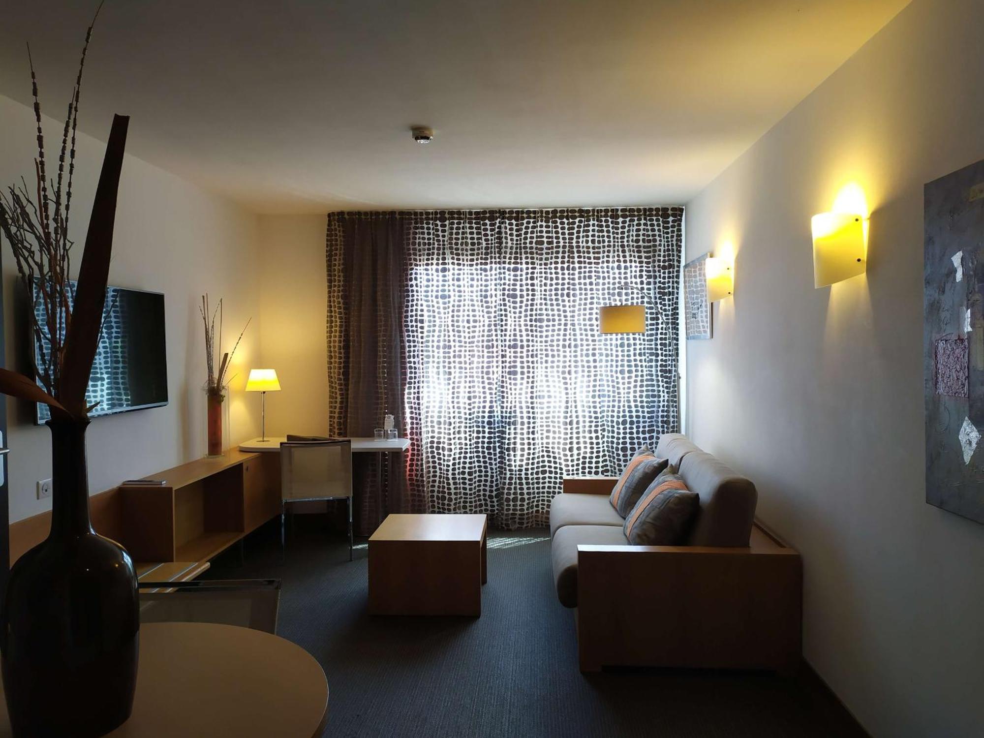 Suite Lit Queen-Size avec Canapé-Lit