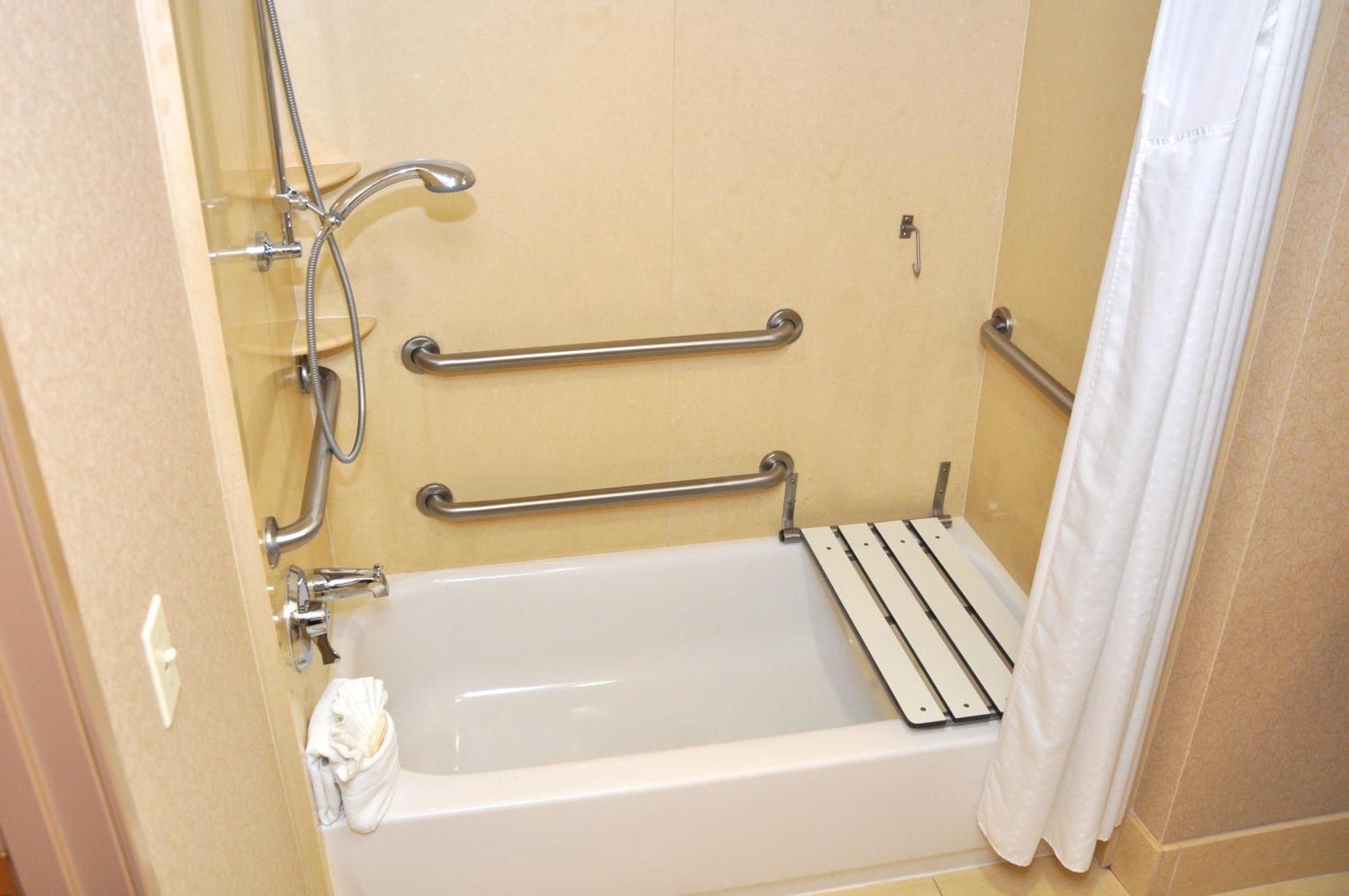 King Room - Mobility Access/Hearing Accessible
