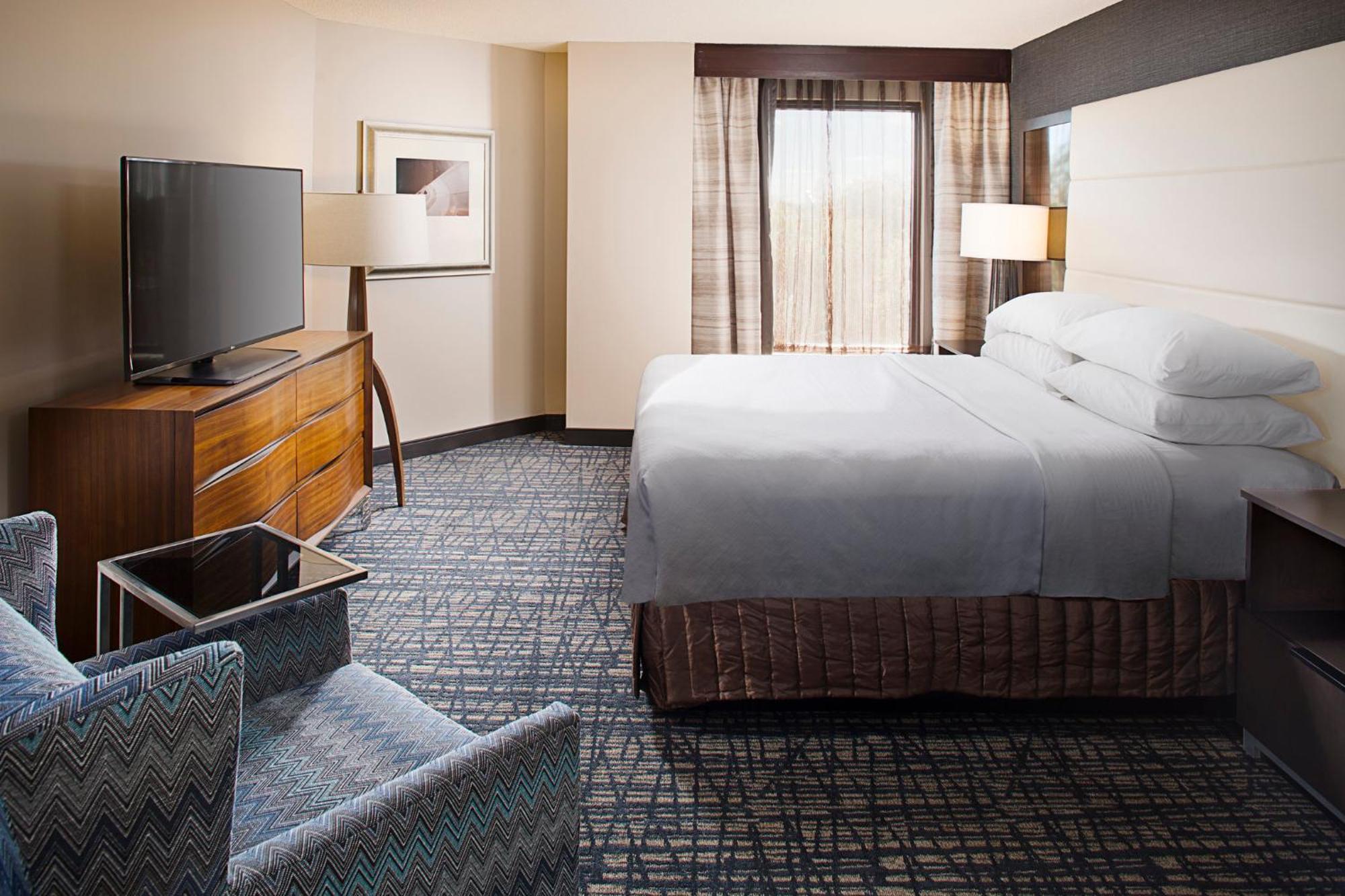 Junior King Suite