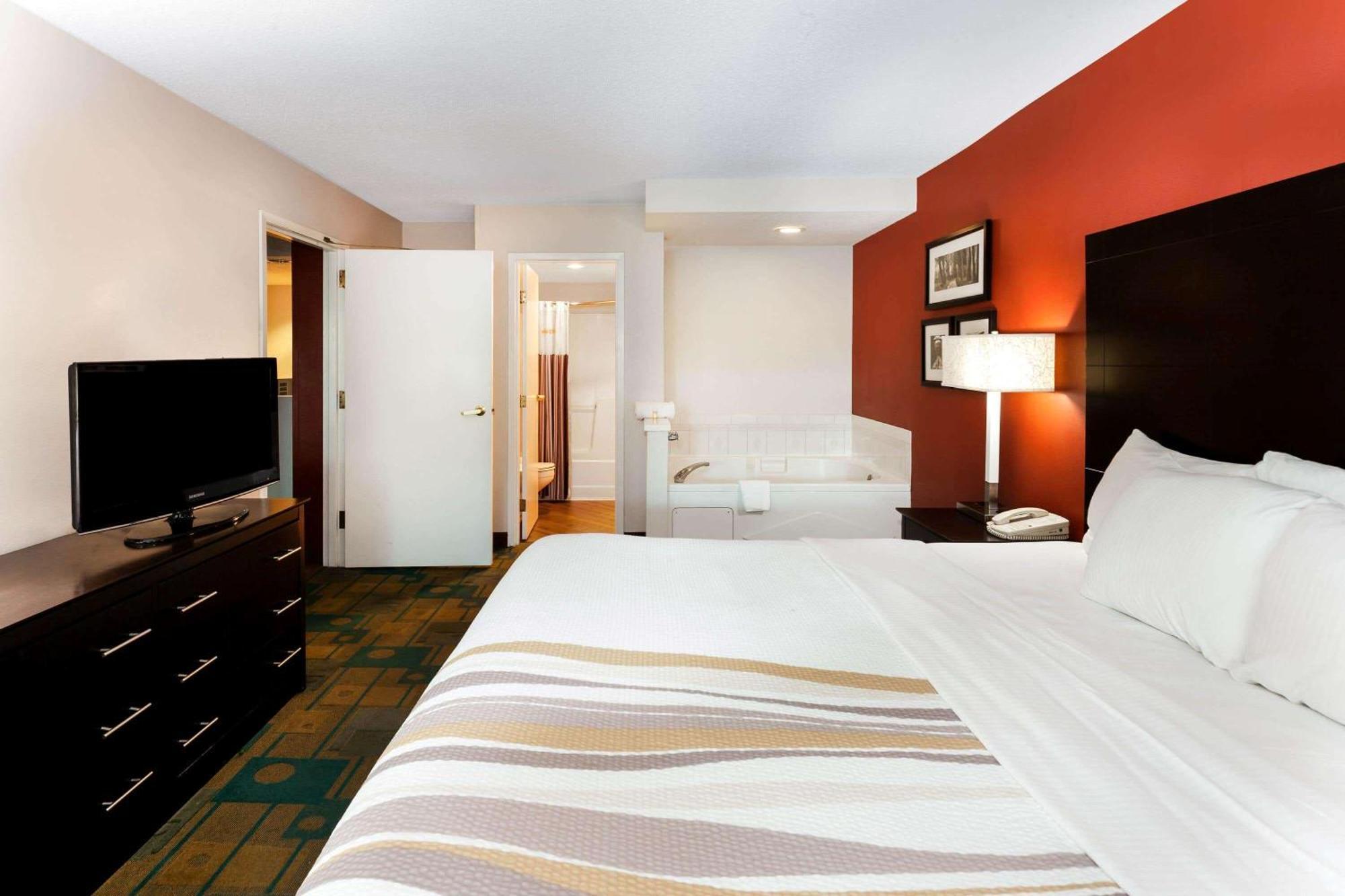 King Suite with Spa Bath