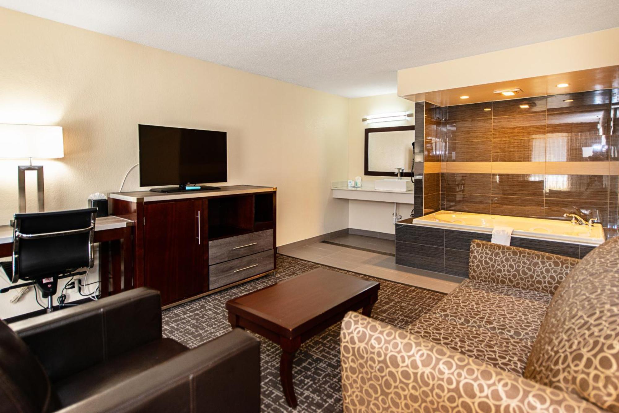 Suite with Spa Bath