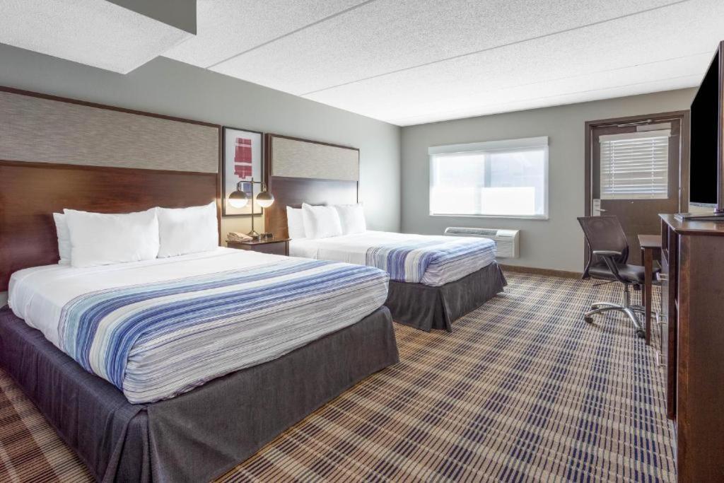 Deluxe Double Room - Mobility Access/Non-Smoking