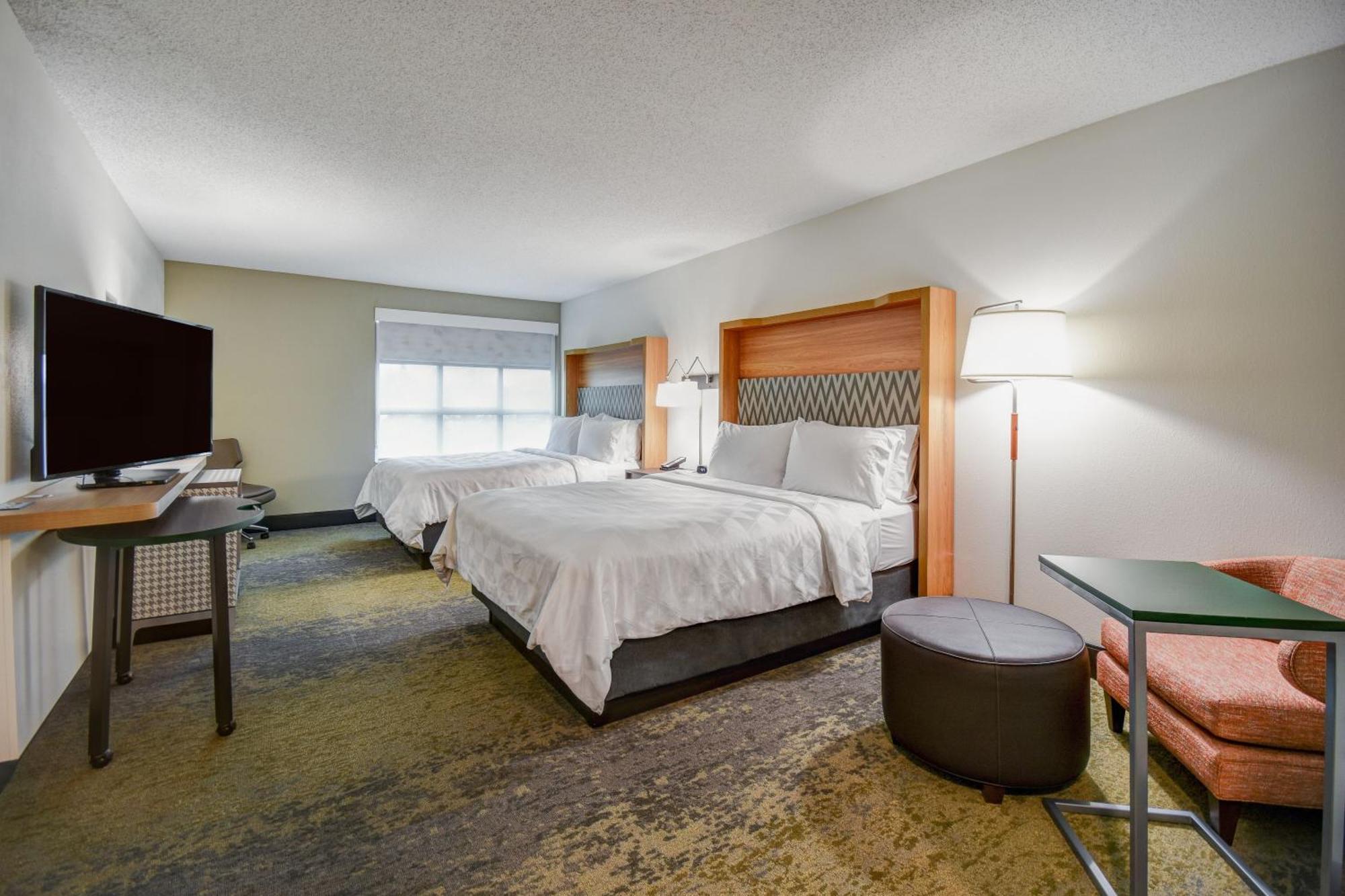 Standard Room with Two Queen Beds