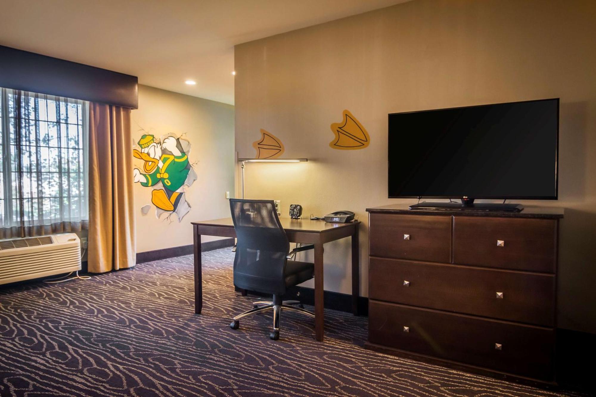 Deluxe King Suite