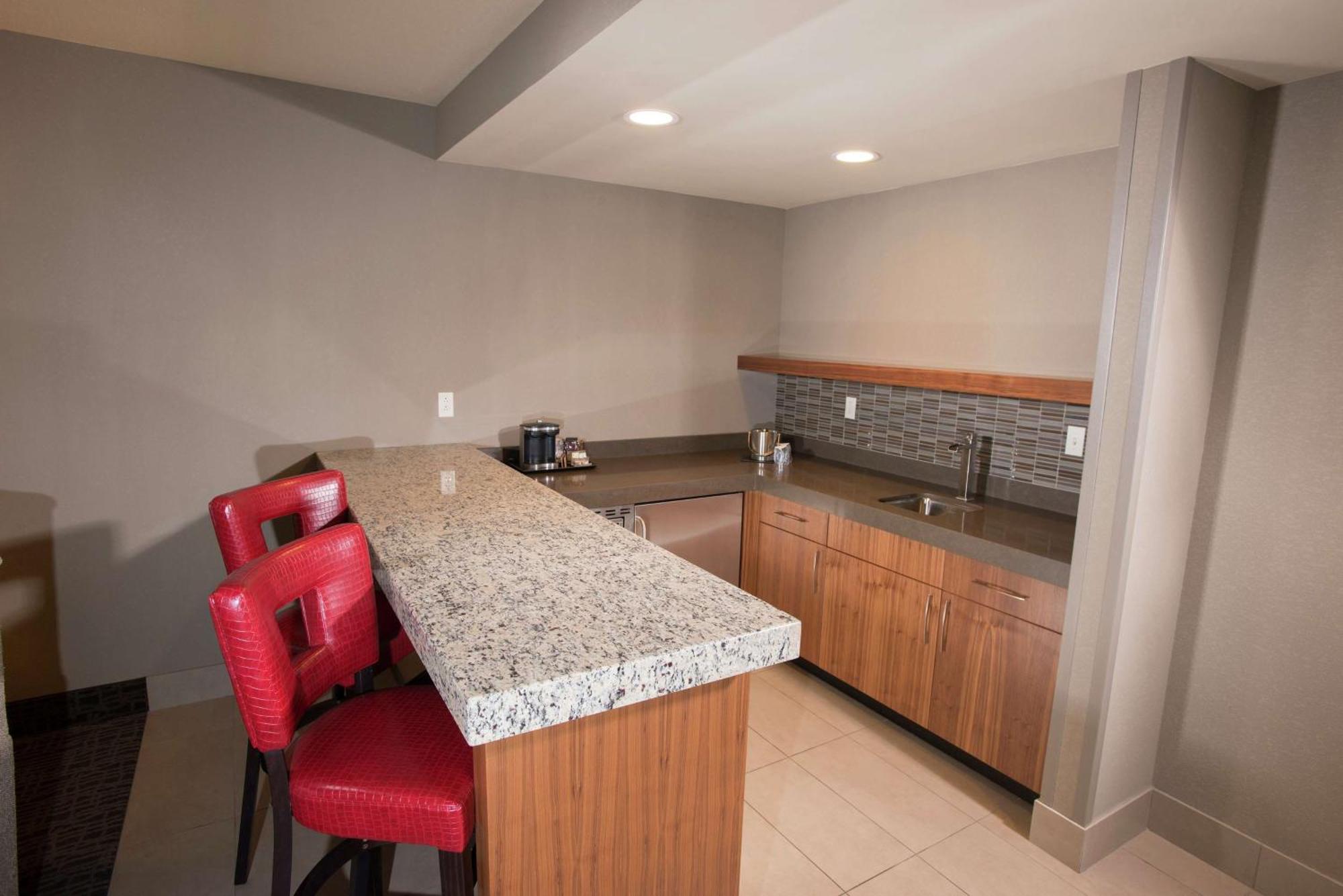 Two-Bedroom King Suite