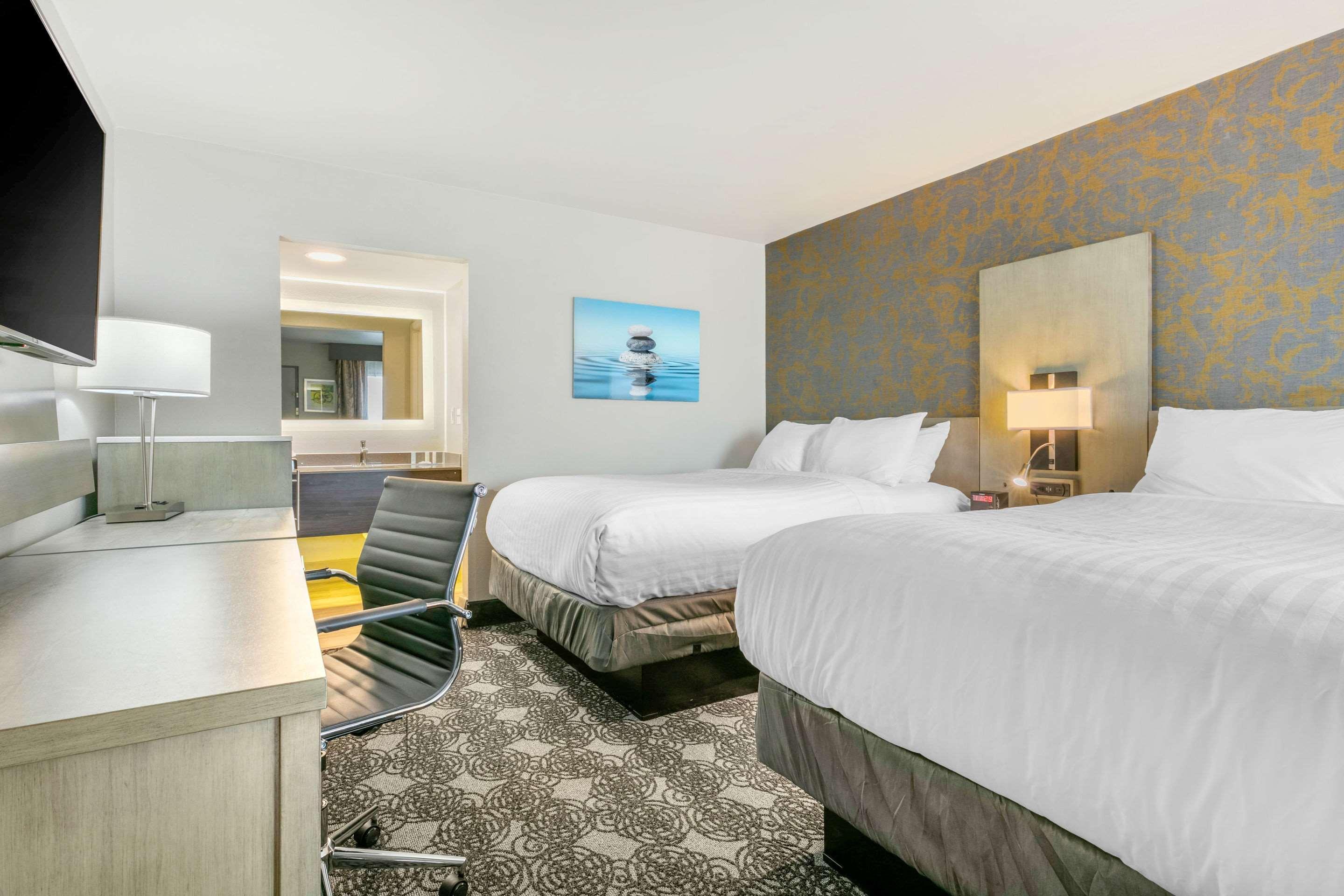 Double Room - Non Smoking/Exterior Corridor