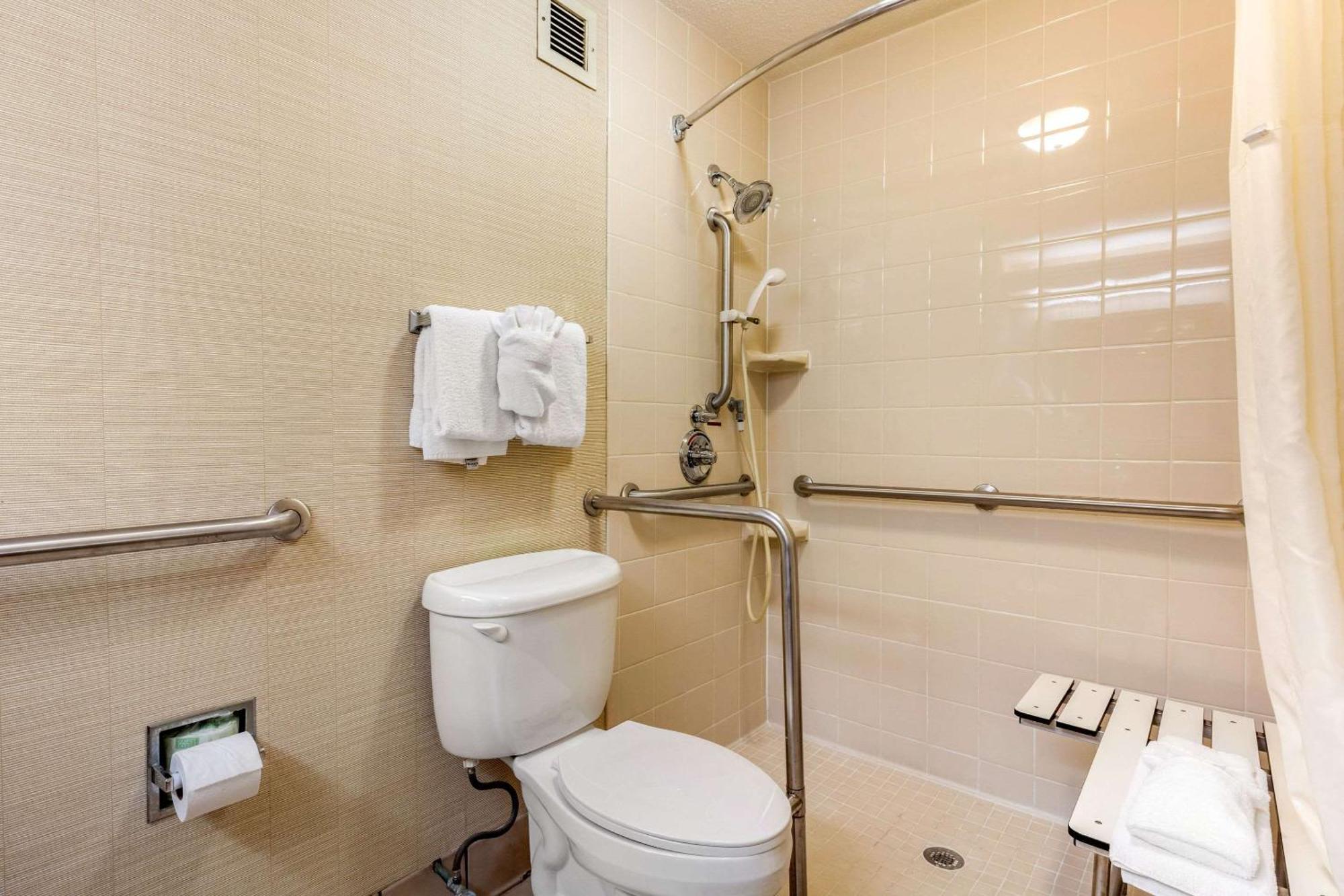 King Room - Accessible/Non-Smoking