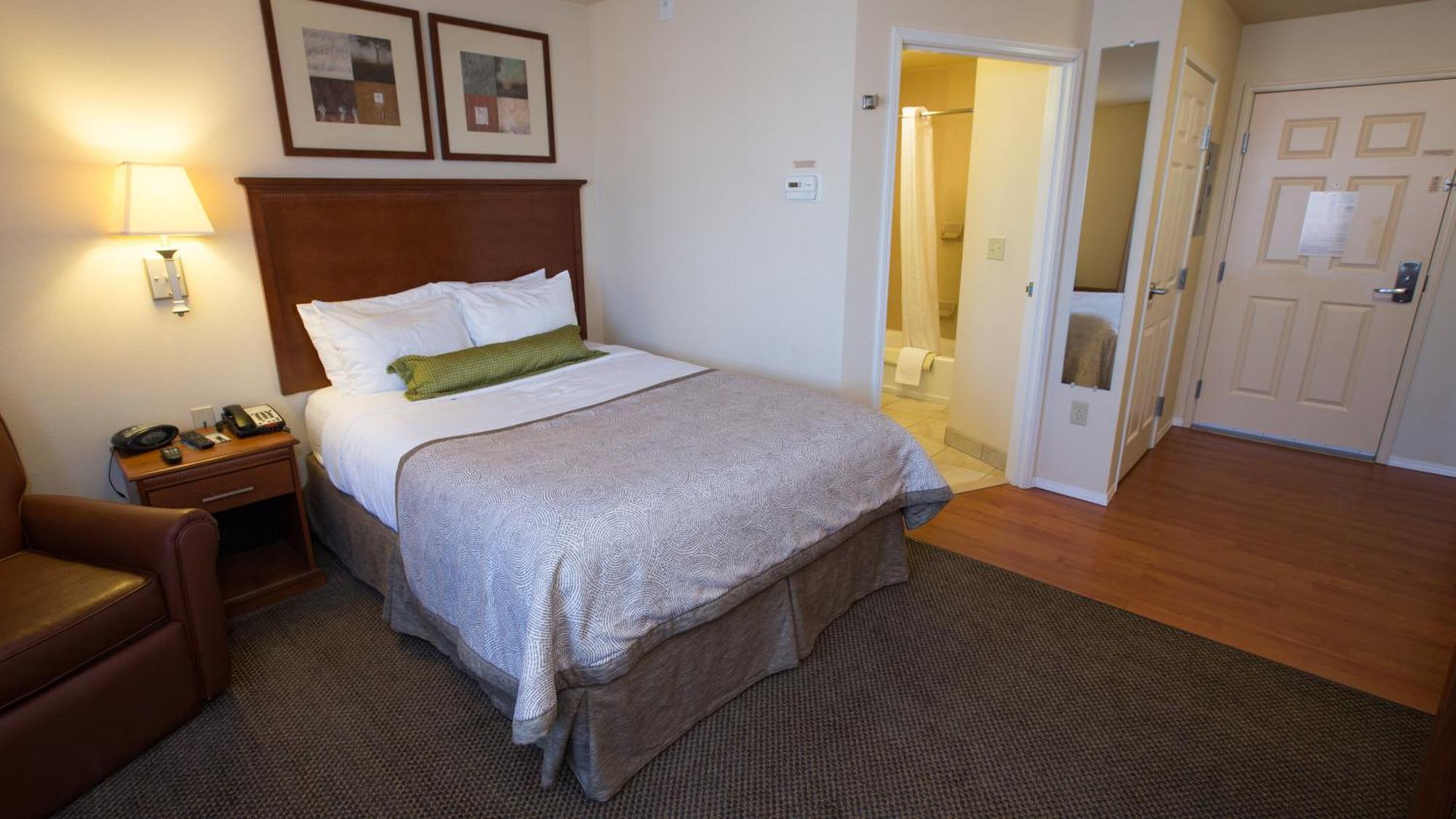 Queen Studio Suite