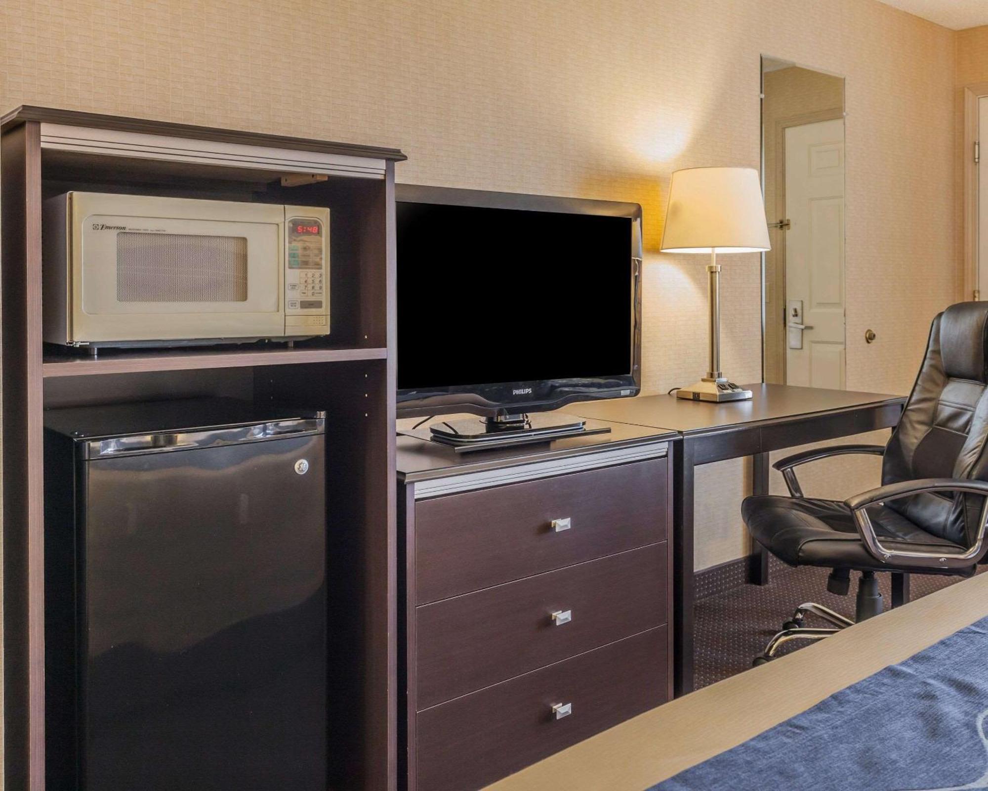Double Room with Two Double Beds - Non-Smoking