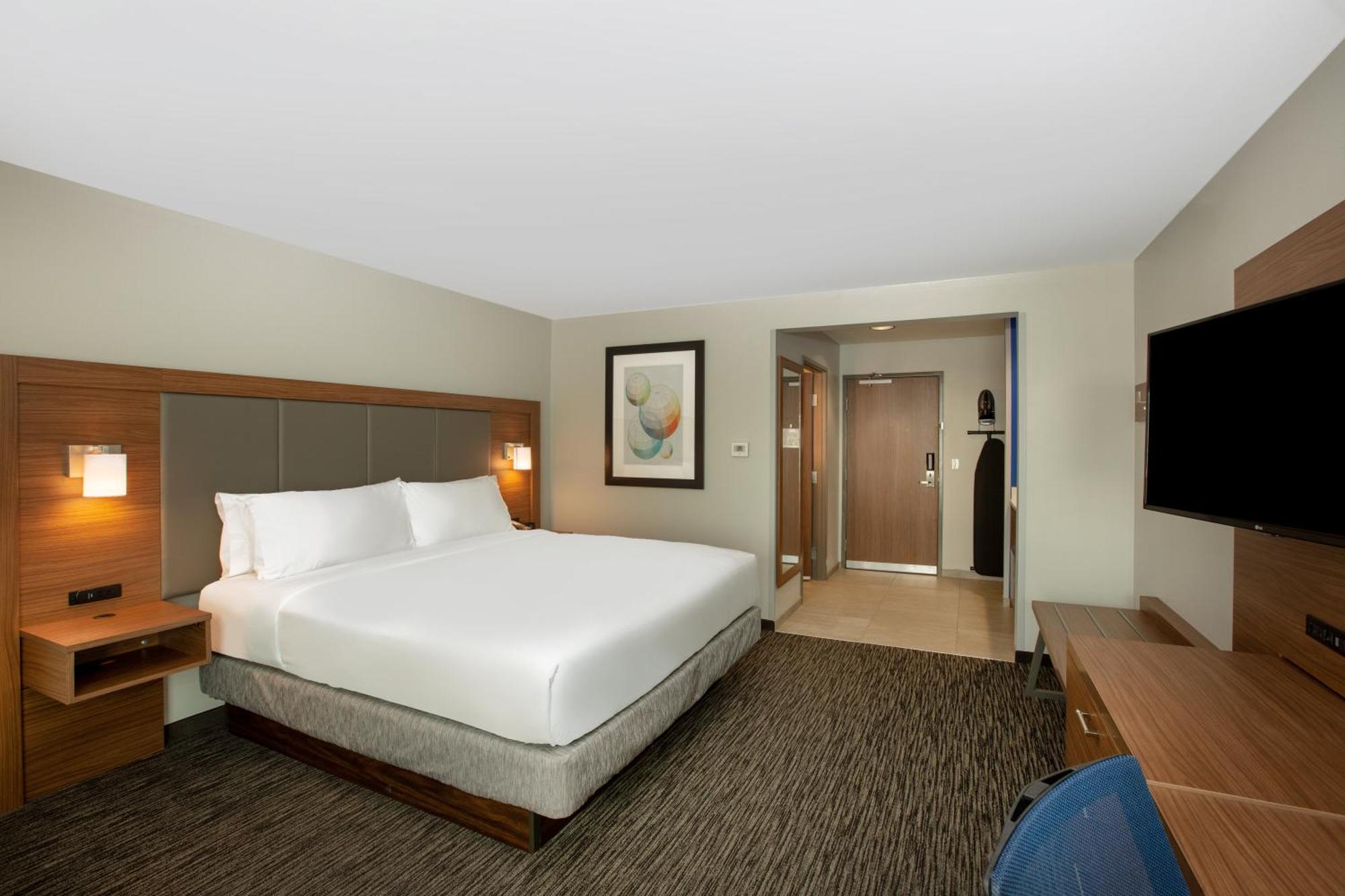 Standard King Room with Sofa Bed