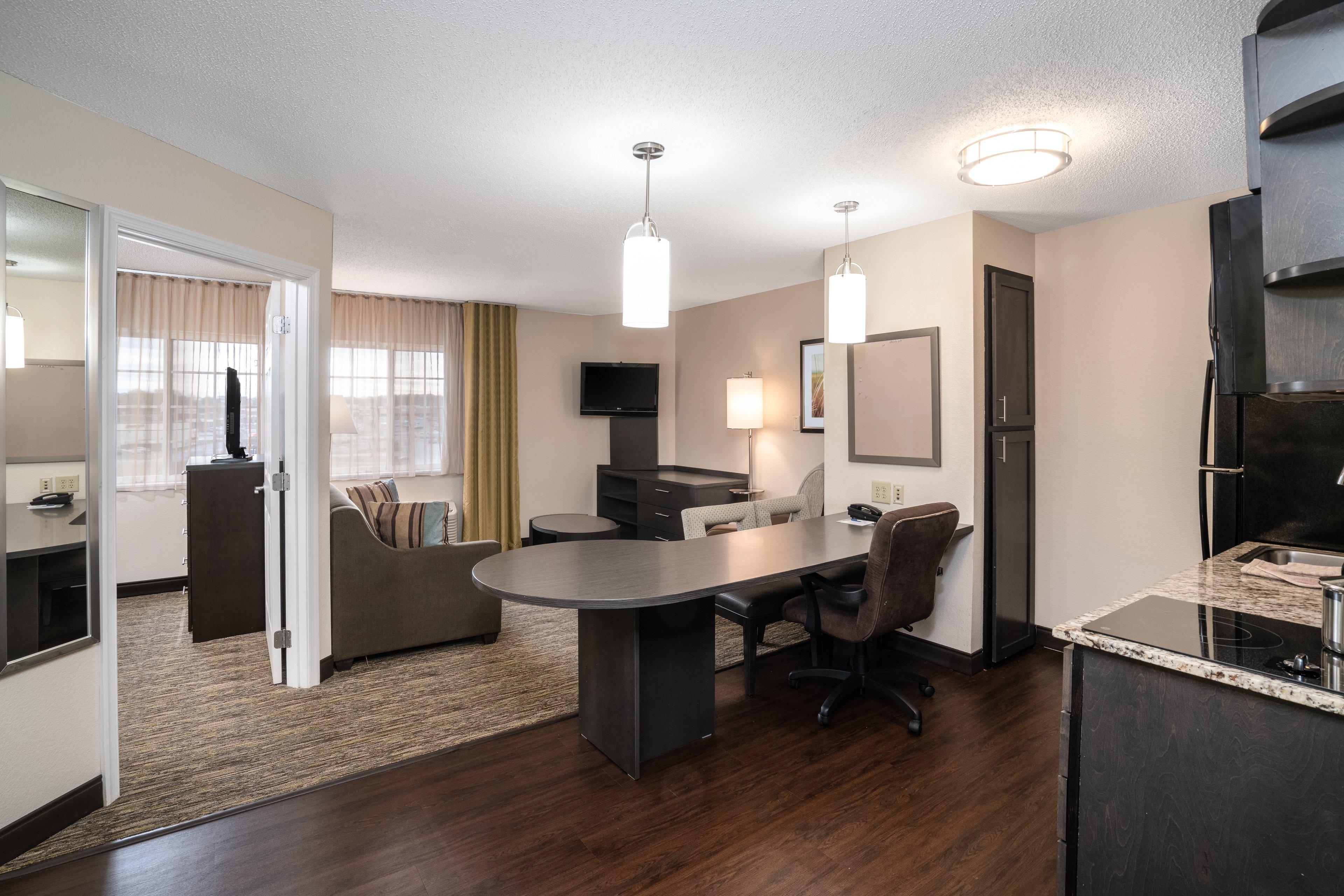 One Bedroom Suite with One Queen Bed