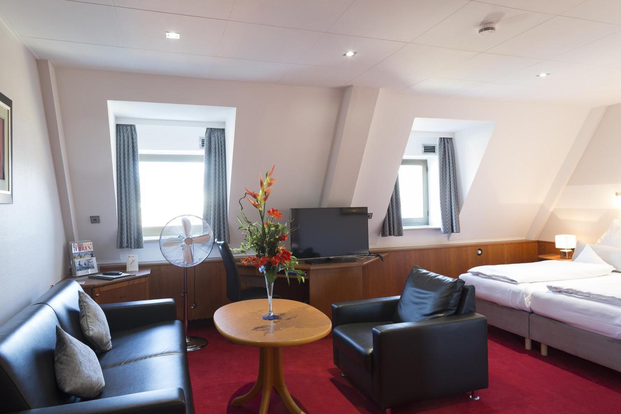 Junior Suite,1282456267:JPEG
