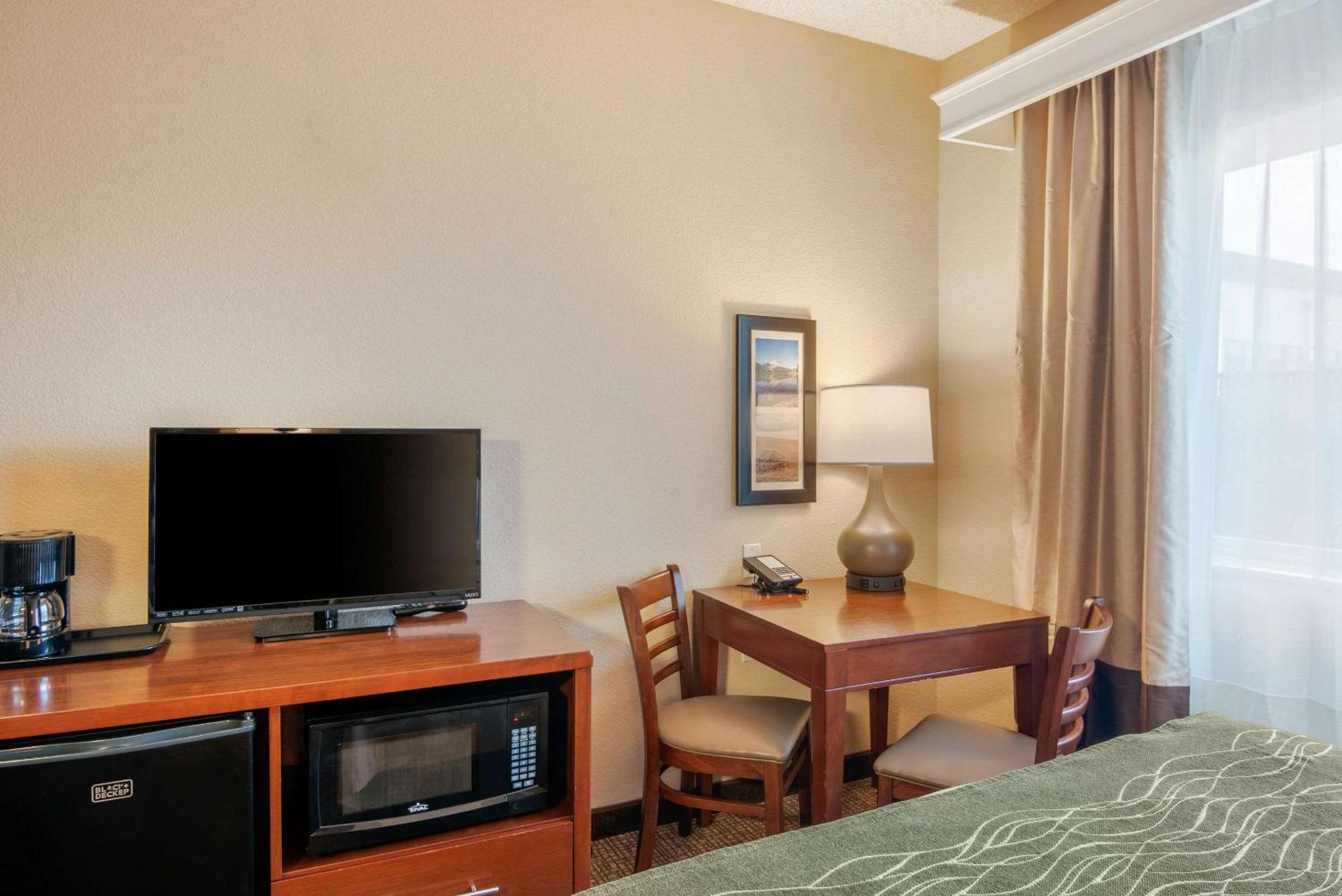 Queen Room with Two Queen Beds - Accessible/Non-Smoking