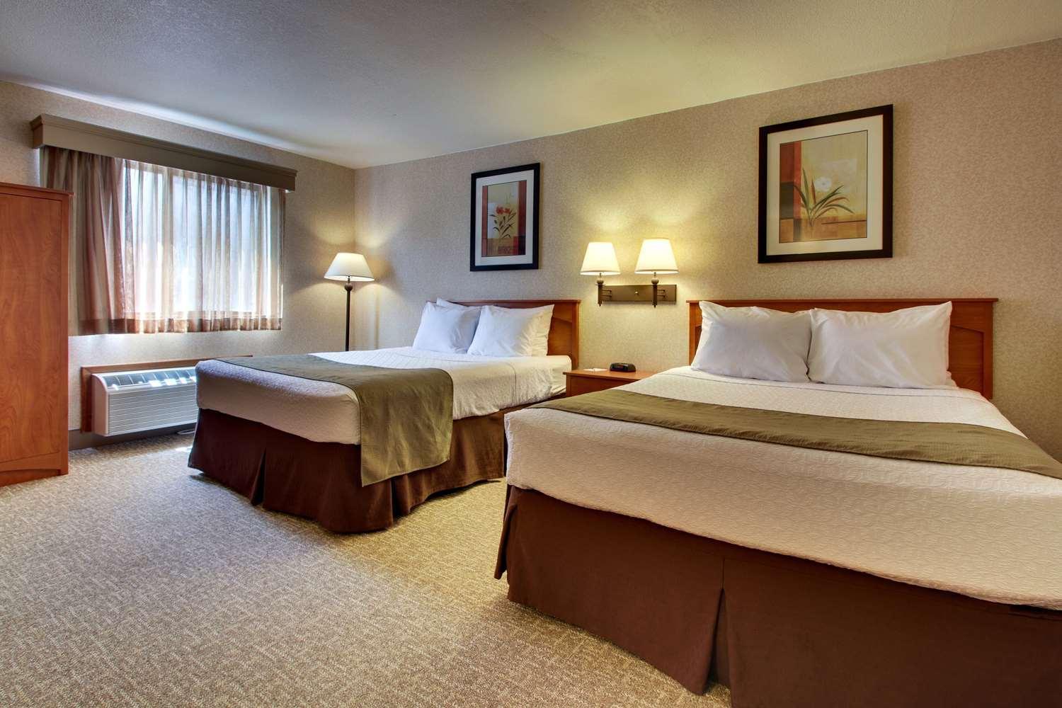 Queen Room with Two Queen Beds