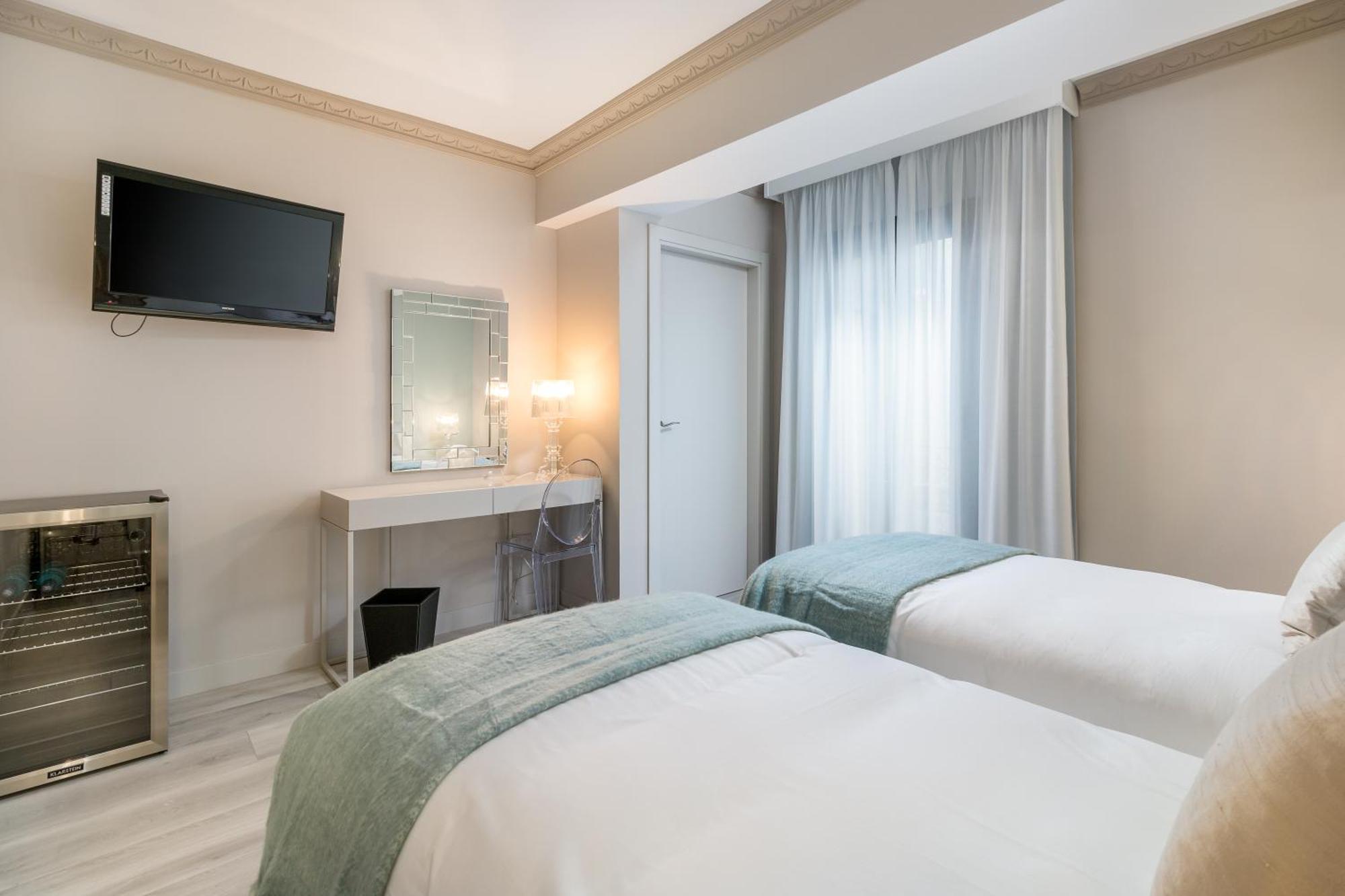 Standard Twin Room,781138887:JPEG