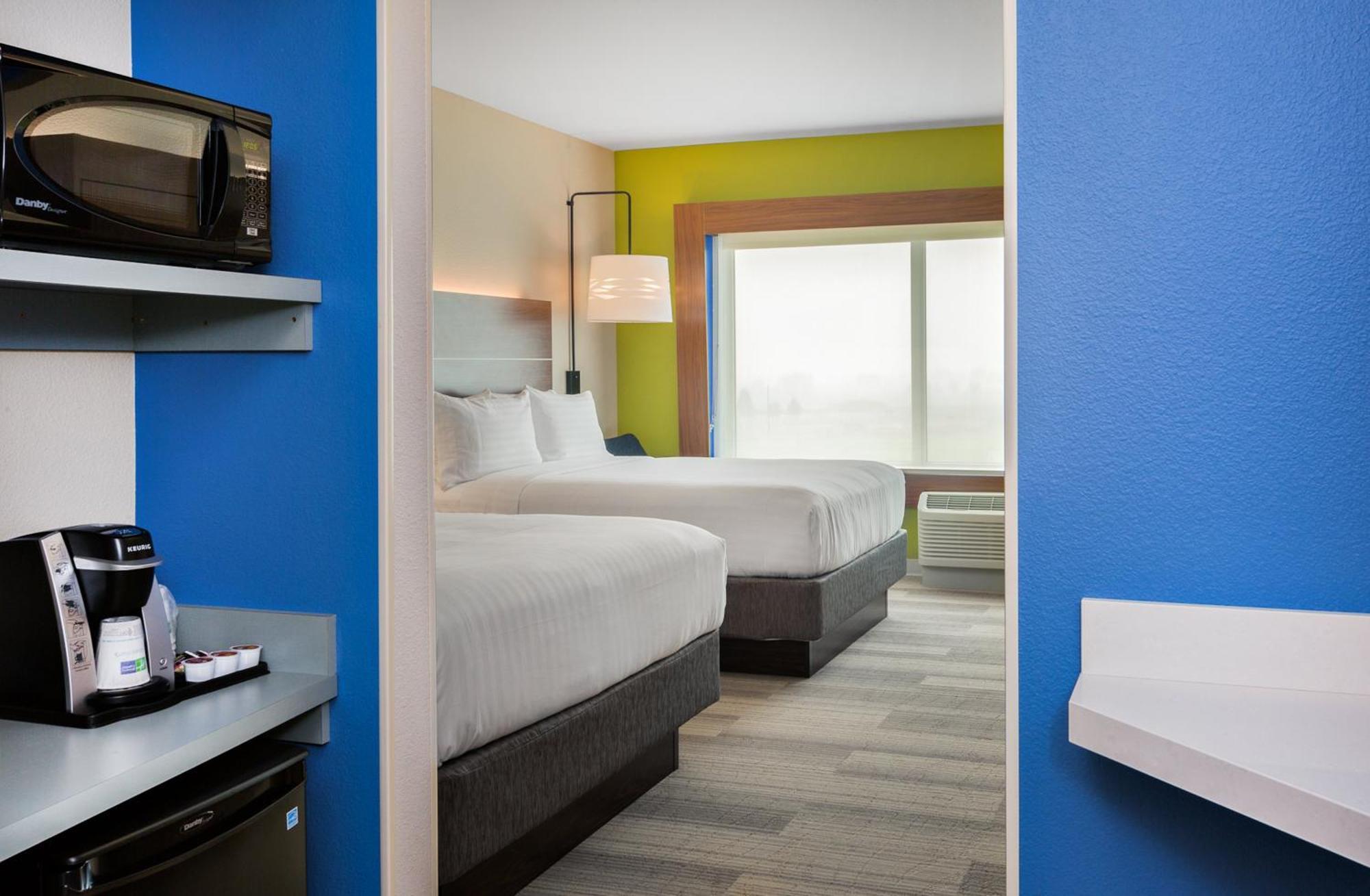 Standard Room with Two Queen Beds