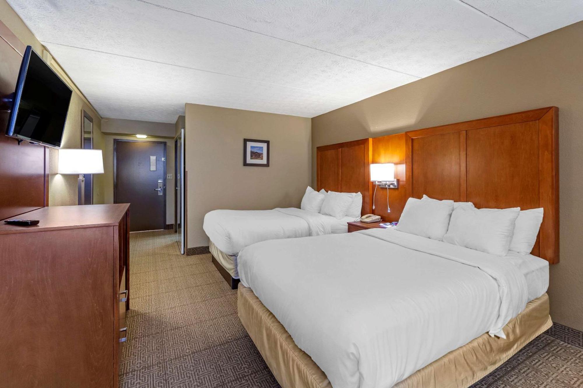 Double Room with Two Double Beds - Non-Smoking